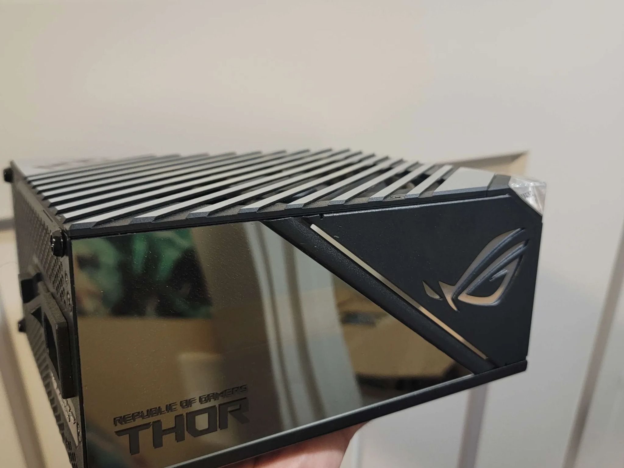 ASUS ROG Thor 1000W Platinum II Fully Modular Power Supply with 1000W, 80+ Platinum