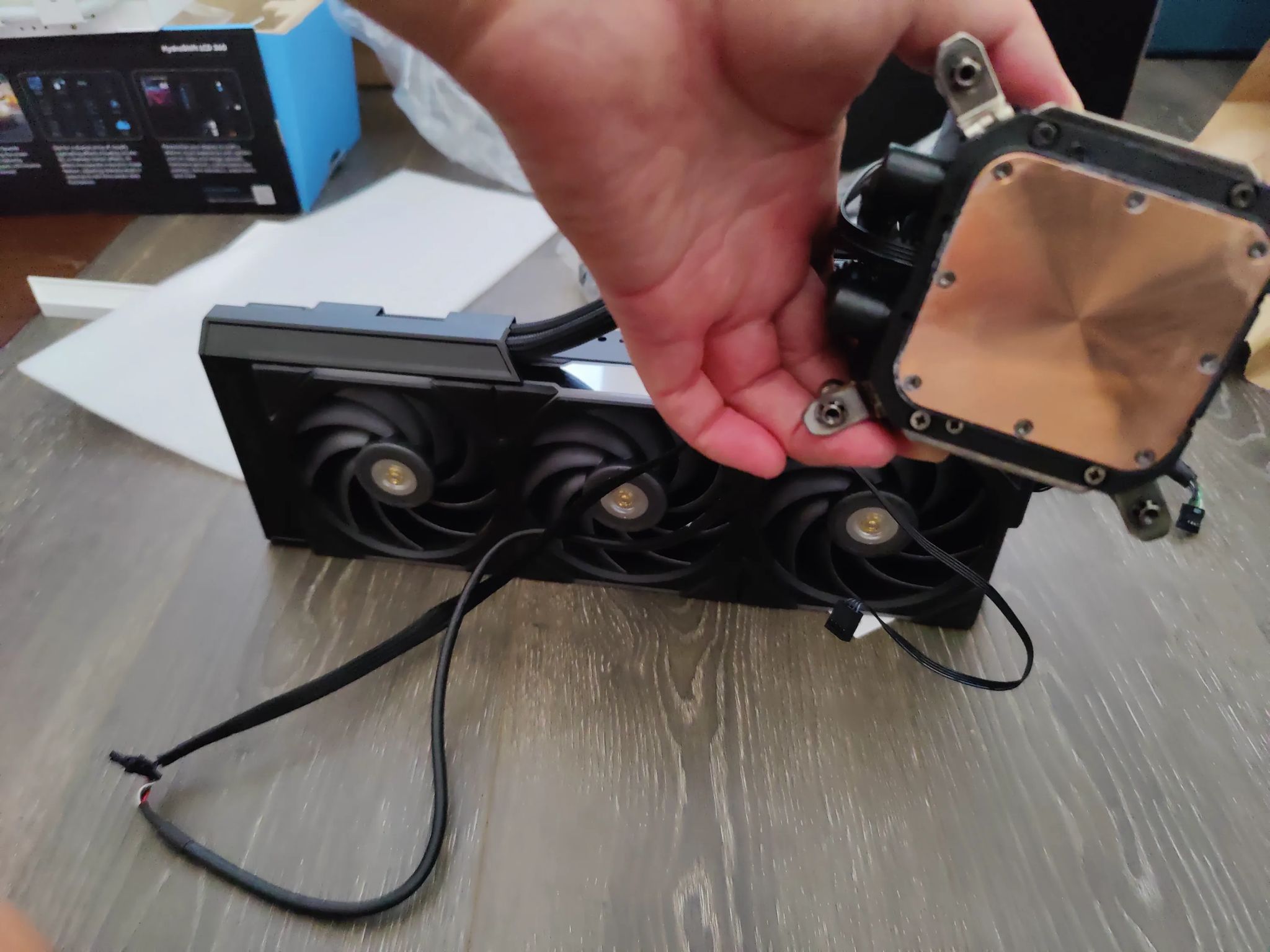 LIAN LI HYDROSHIFT LCD 360TL