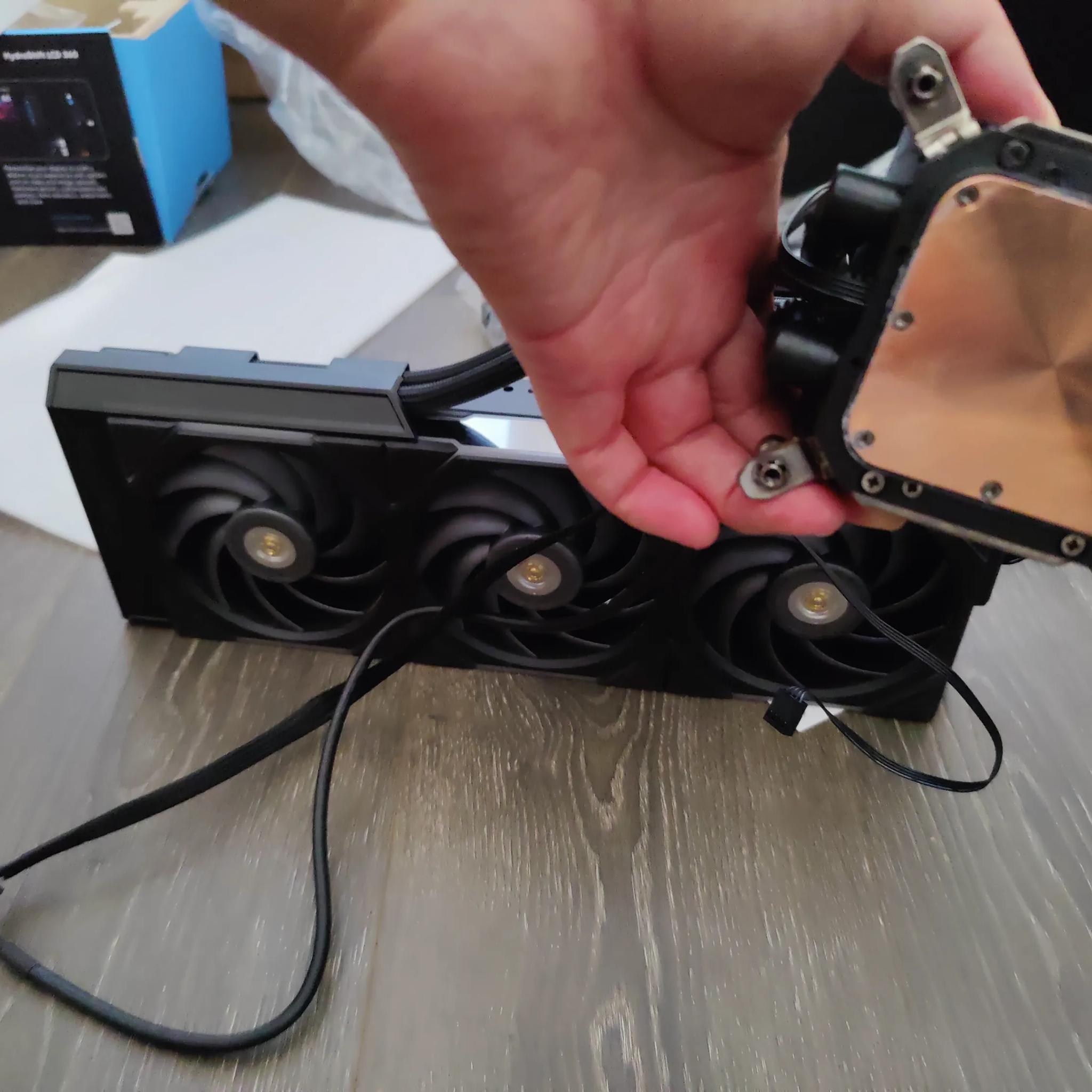 LIAN LI HYDROSHIFT LCD 360TL