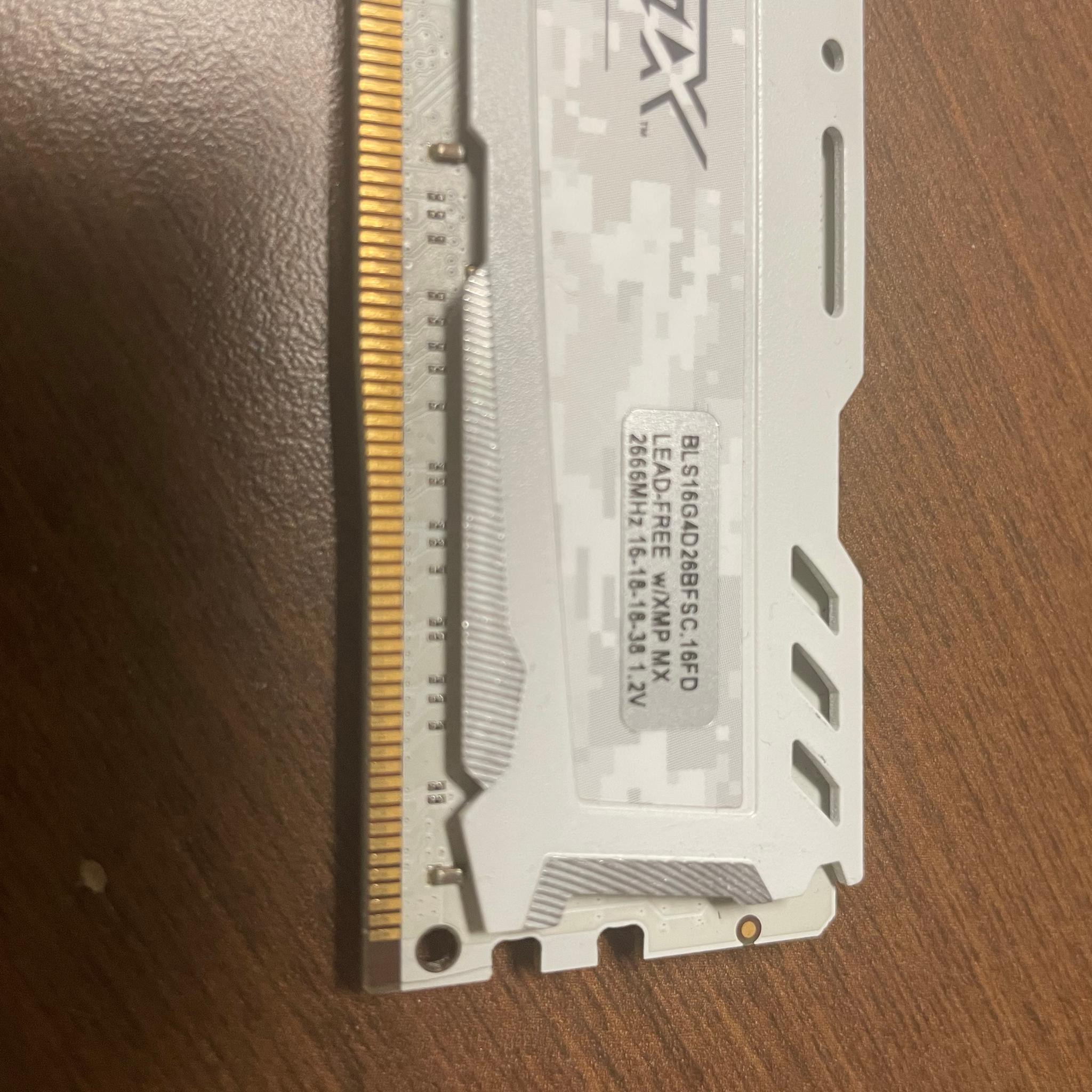 Crucial Ballistix Sport LT 16 GB (2 x 8 GB) 16GB DDR4-2933 (2x8GB)