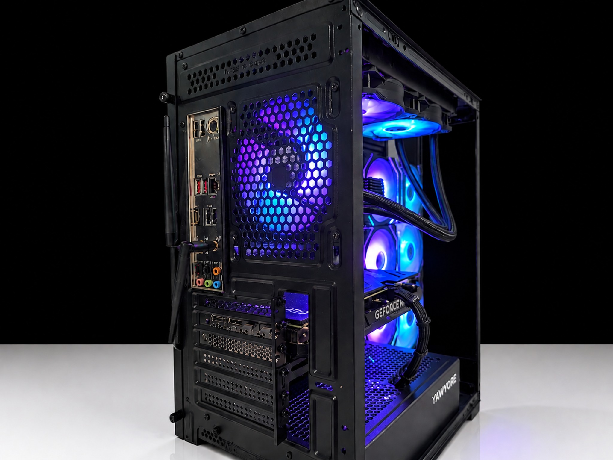 4k/1440p Gaming PC | RTX 4070 | i7-13700f | 32GB RAM | 3TB STORAGE | WIFI+BT