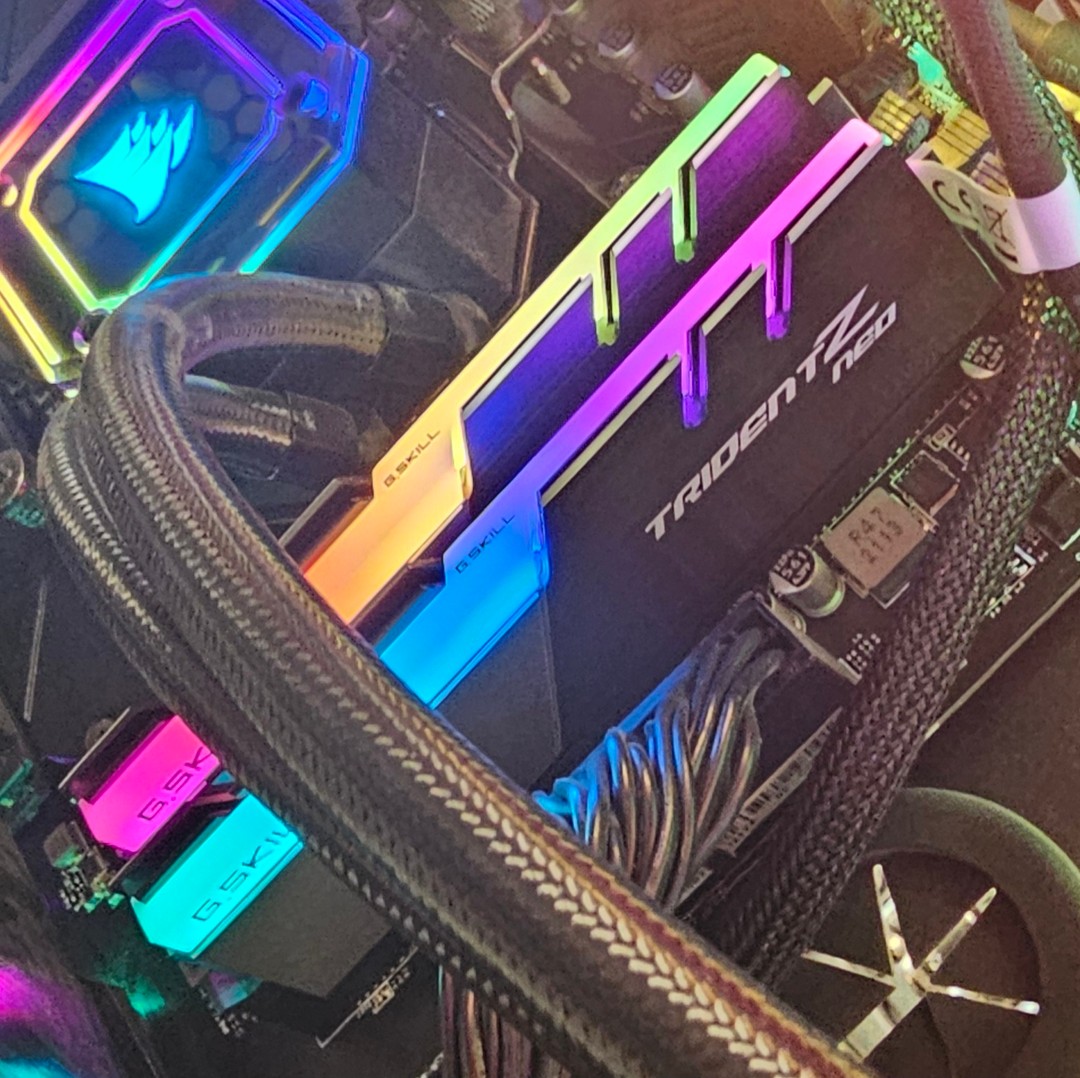 32GB DDR4 (2x16GB) 605 3600MT/s G.Skill Trident Z RGB | Jawa