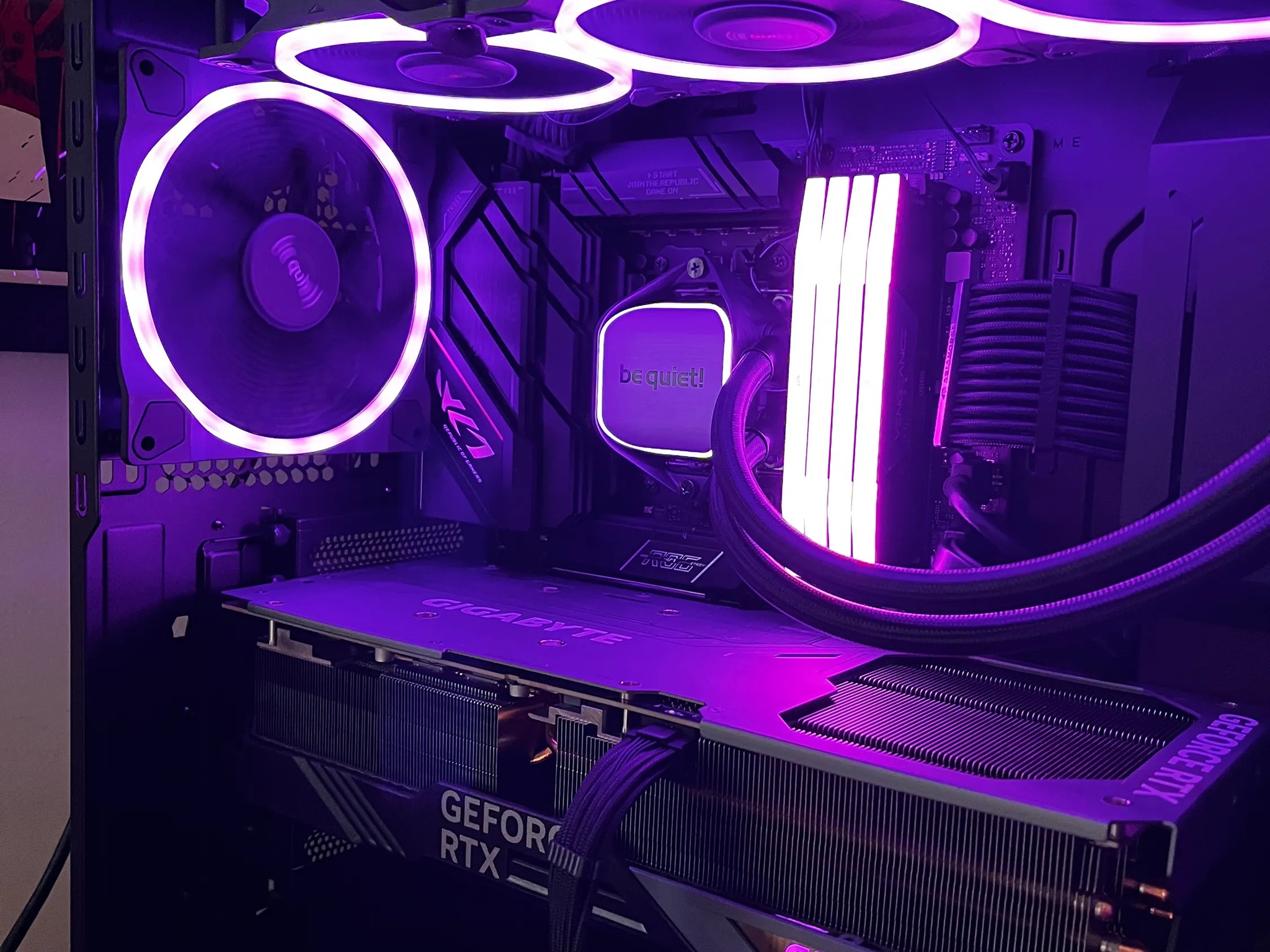 Dark Horse -  RTX 4080 | Ryzen 9 7900X | 64GB @6000 MT/s CL30 | 4TB storage| 1000W PSU 80% Platinum