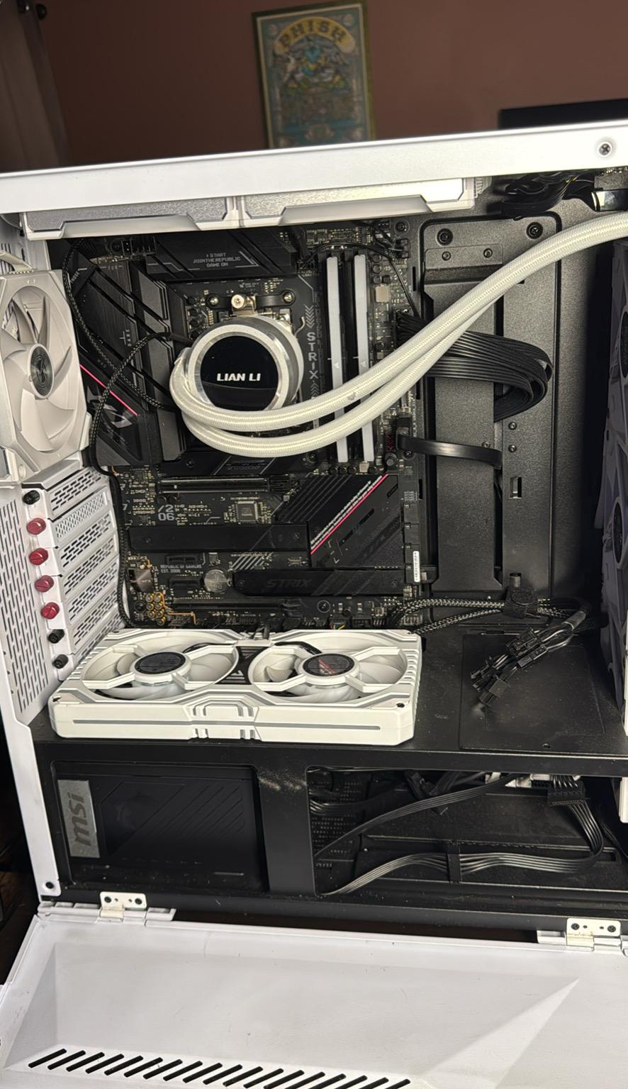 USED-VERY GOOD Lian Li Galahad 360 AIO RGB - White w/Box and all components including fans.