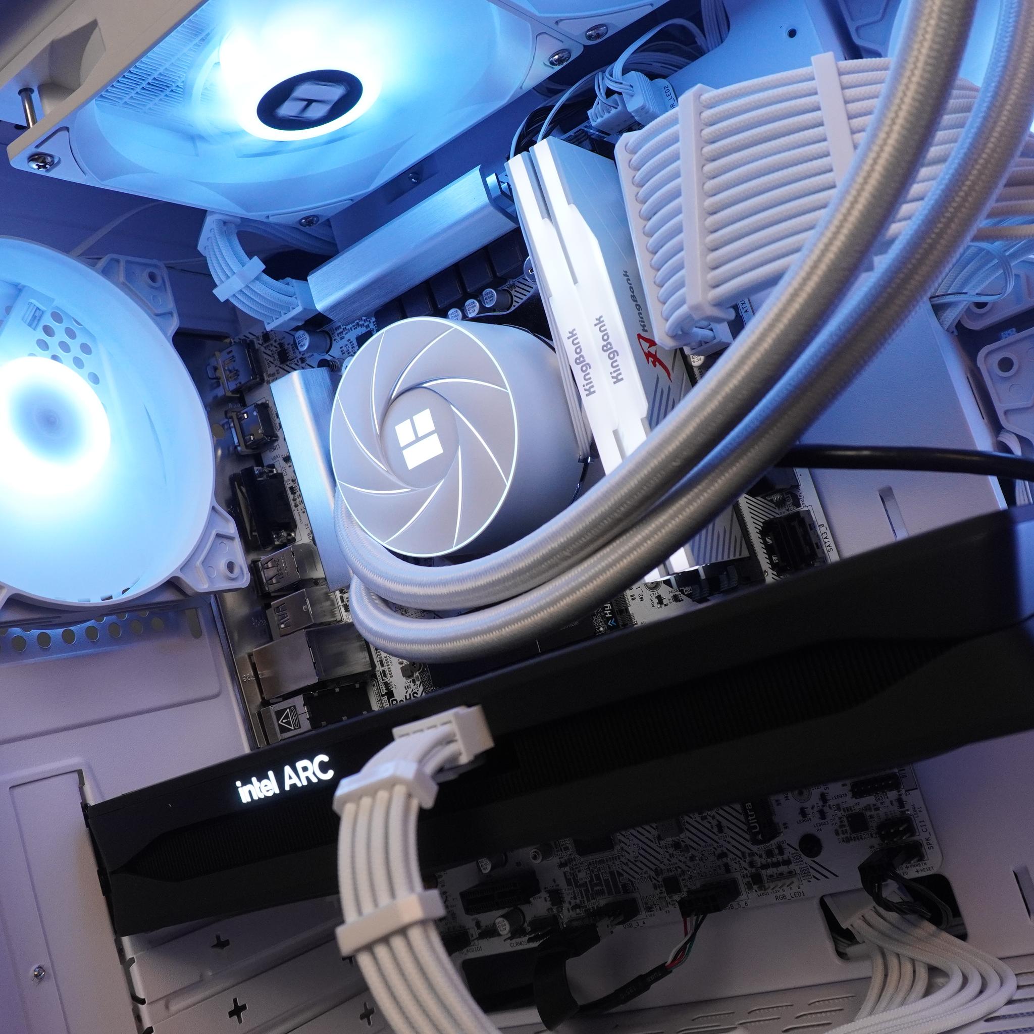 🤍AESTHETIC🤍 1440p/1080p GAMING MACHINE 💙 I5 13600KF 💙 Intel Arc B580 | 32GB | 1TB | WIFI