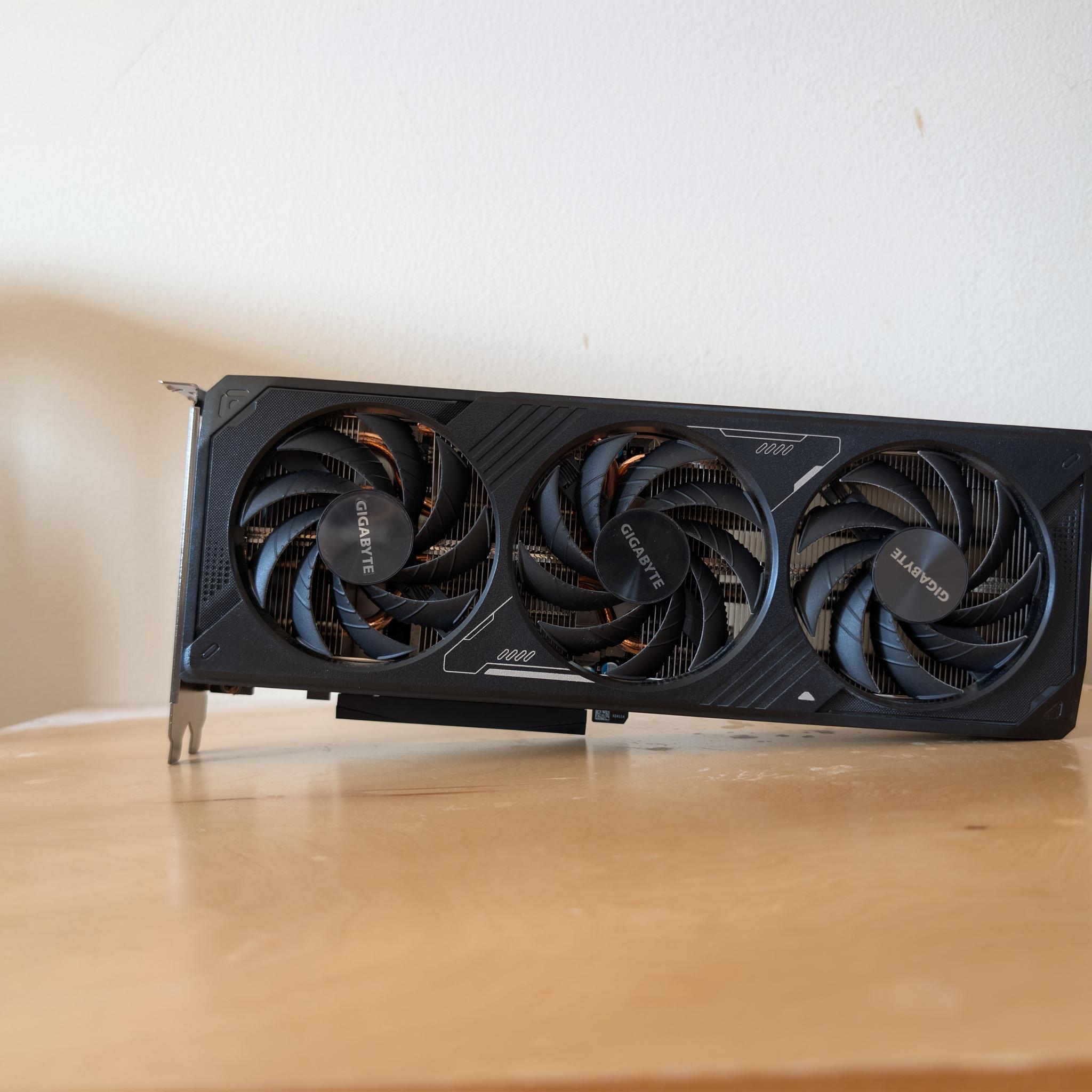 GIGABYTE RTX 5070 WindForce OC SFF 12GB (Like New / Full Retail Box)
