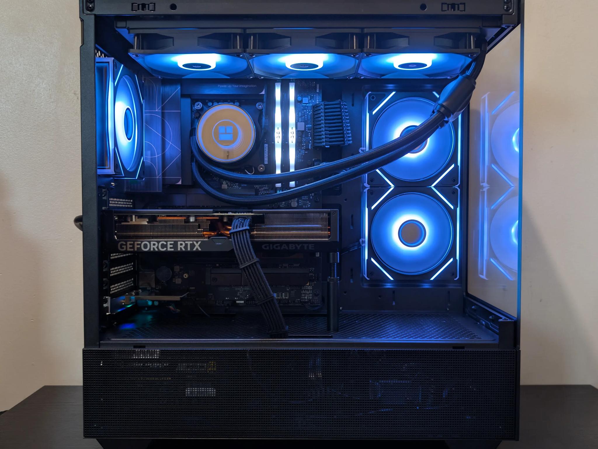 🔥🐦‍⬛ 1440p Gaming Beast | RTX 4070Ti | i7 12700KF | 2TB SSD | 32GB RAM | WiFi 6 & Bluetooth 🐦‍⬛🔥