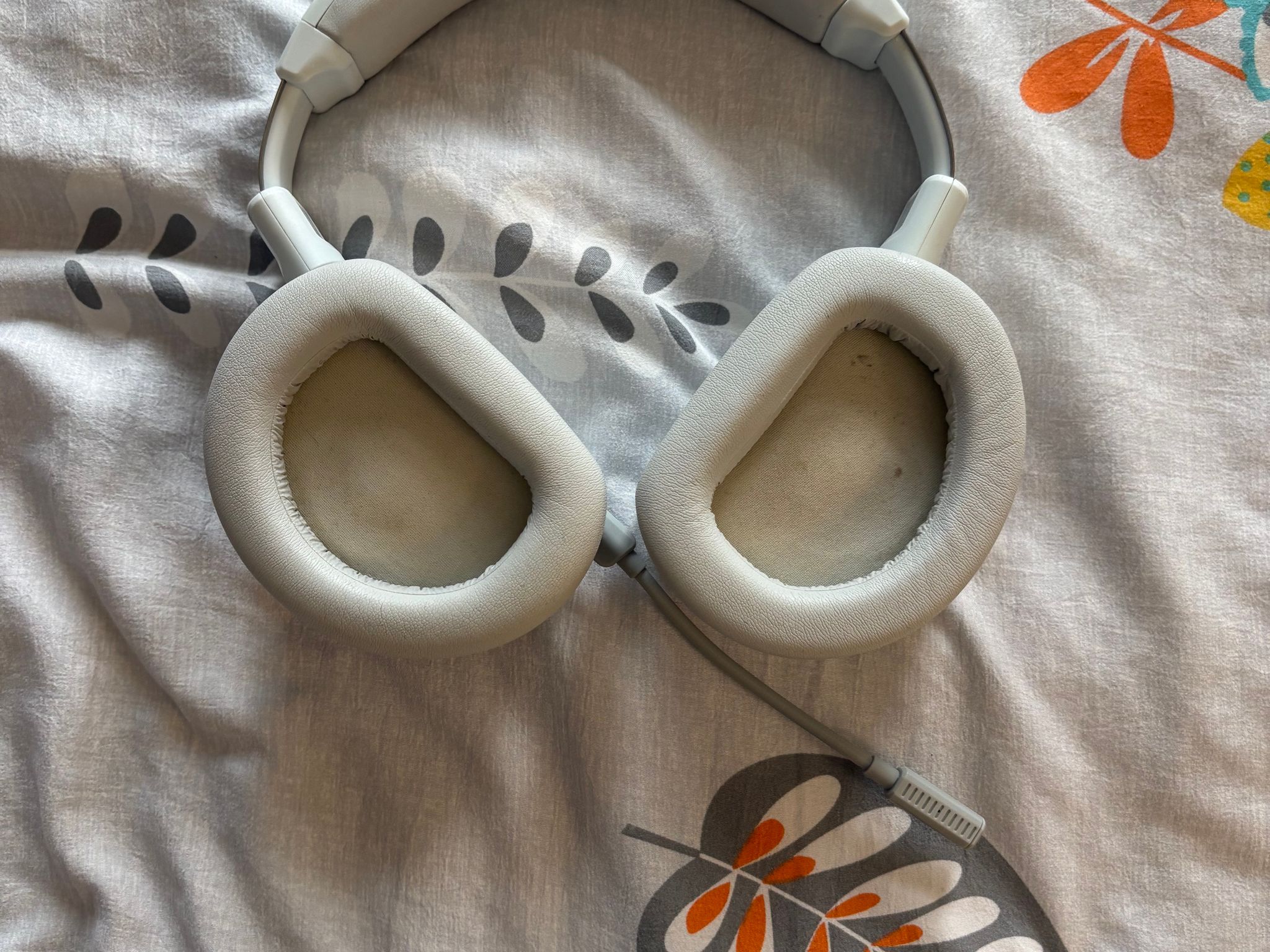 HYTE Eclipse HG10 Wireless Gaming Headset Lunar Gray