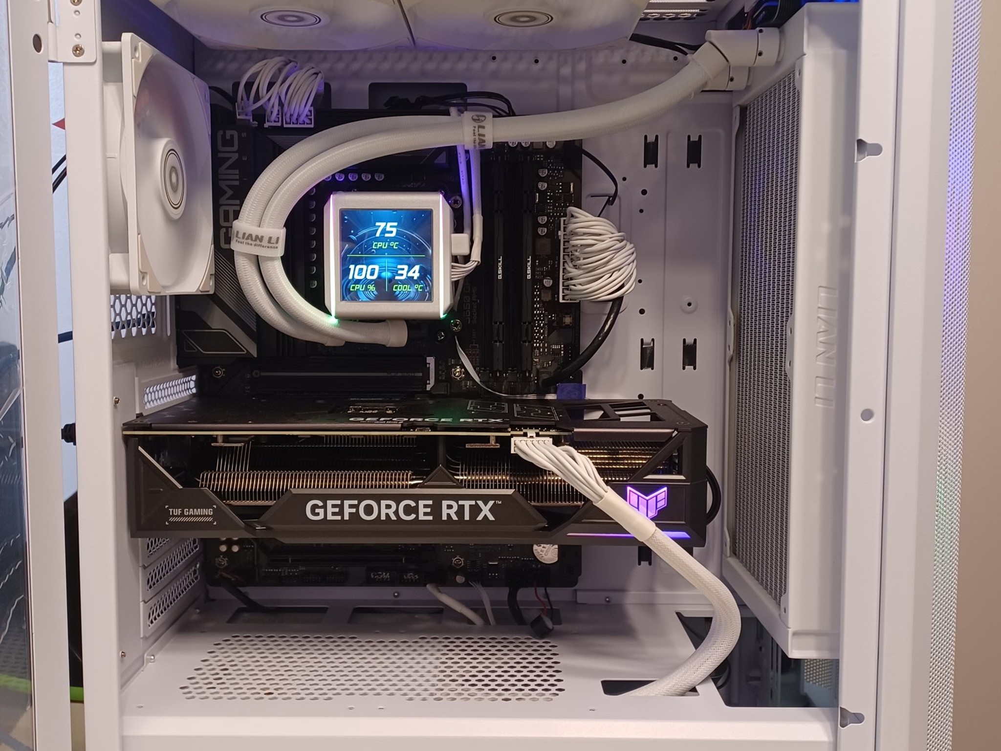 [model011unit1] White 1440p Gaming Mid-Tower (RTX 4070 Ti Super + Ryzen 7 9800X3D + 32GB DDR5)