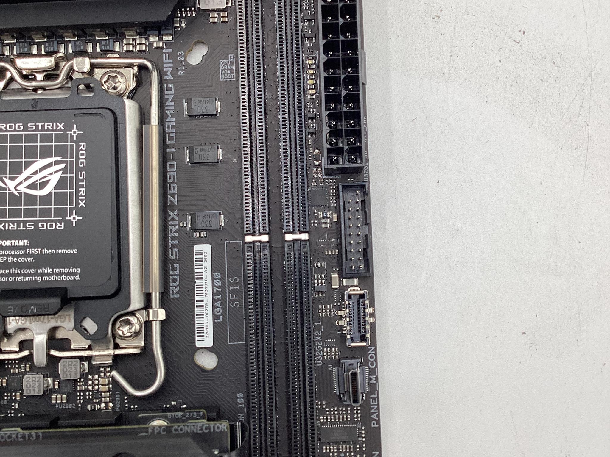 ASUS ROG-STRIX-Z690-I-GAMING-WIFI Intel Z690 LGA 1700 mini ITX