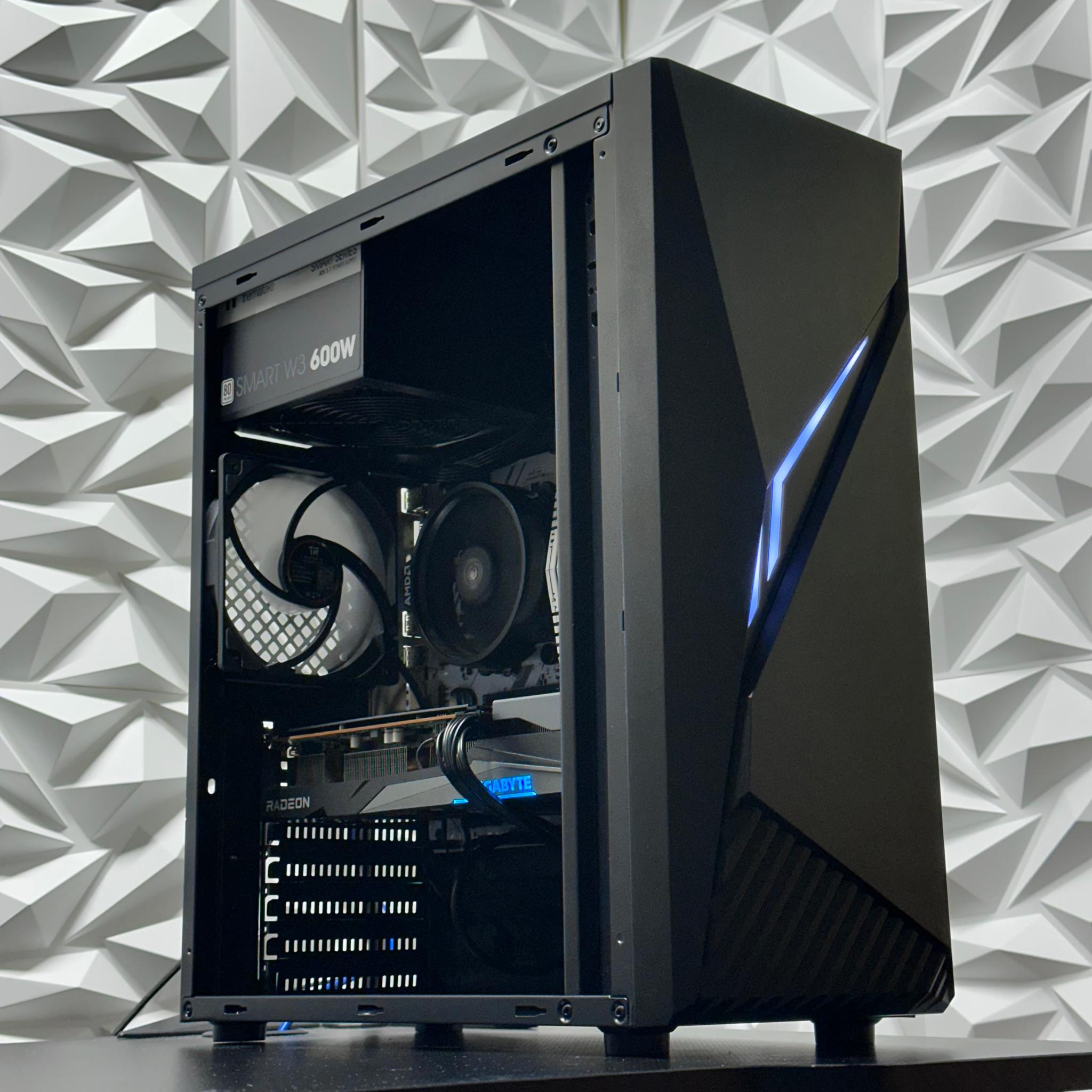 Rx 6600 XT / Ryzen 5 5500 / 16GB 3000MHz / 512GB SSD / Windows 11 Pro