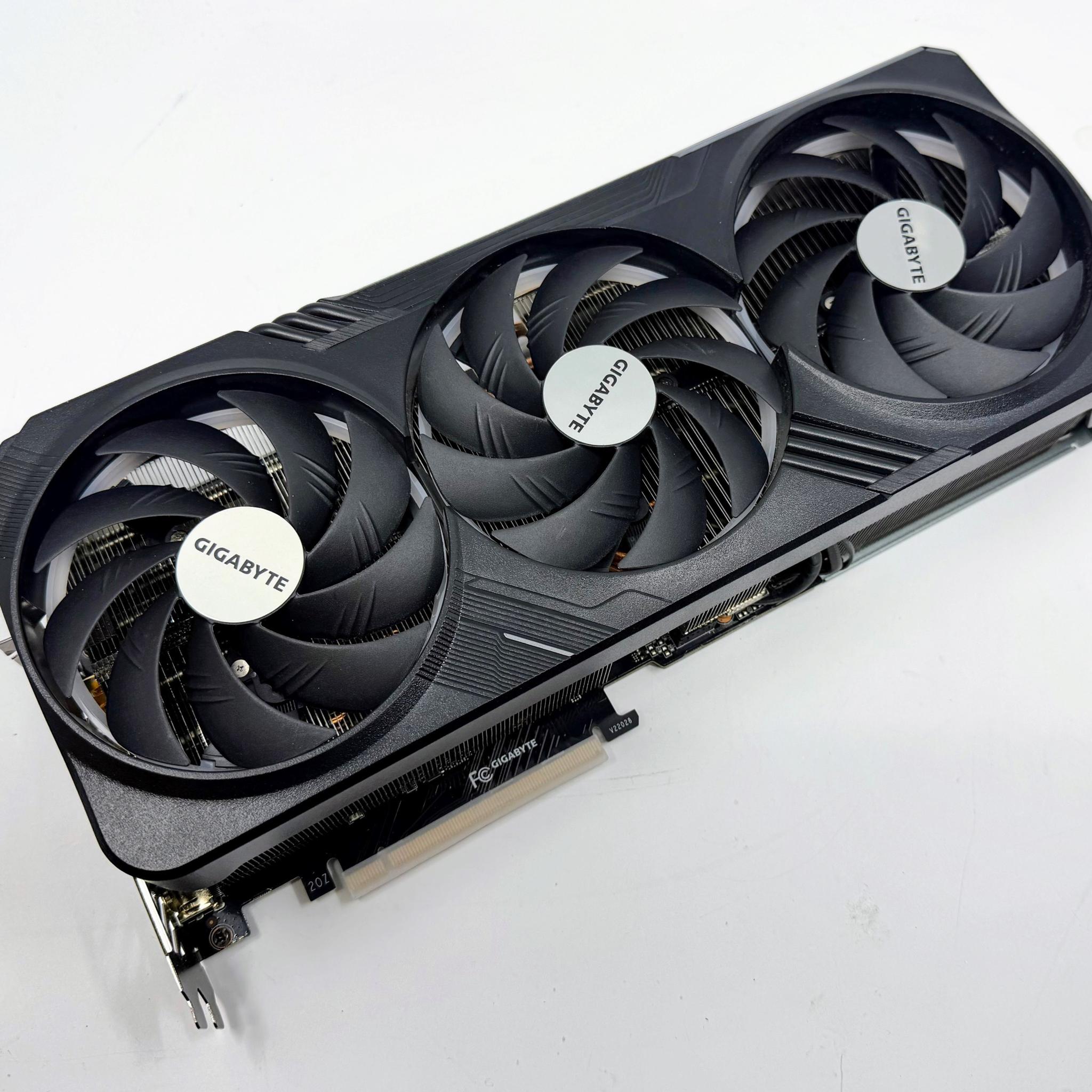 GIGABYTE GeForce RTX 4090 Gaming OC 24GB (GV-N4090GAMING OC-24GD), open box and lightly used.