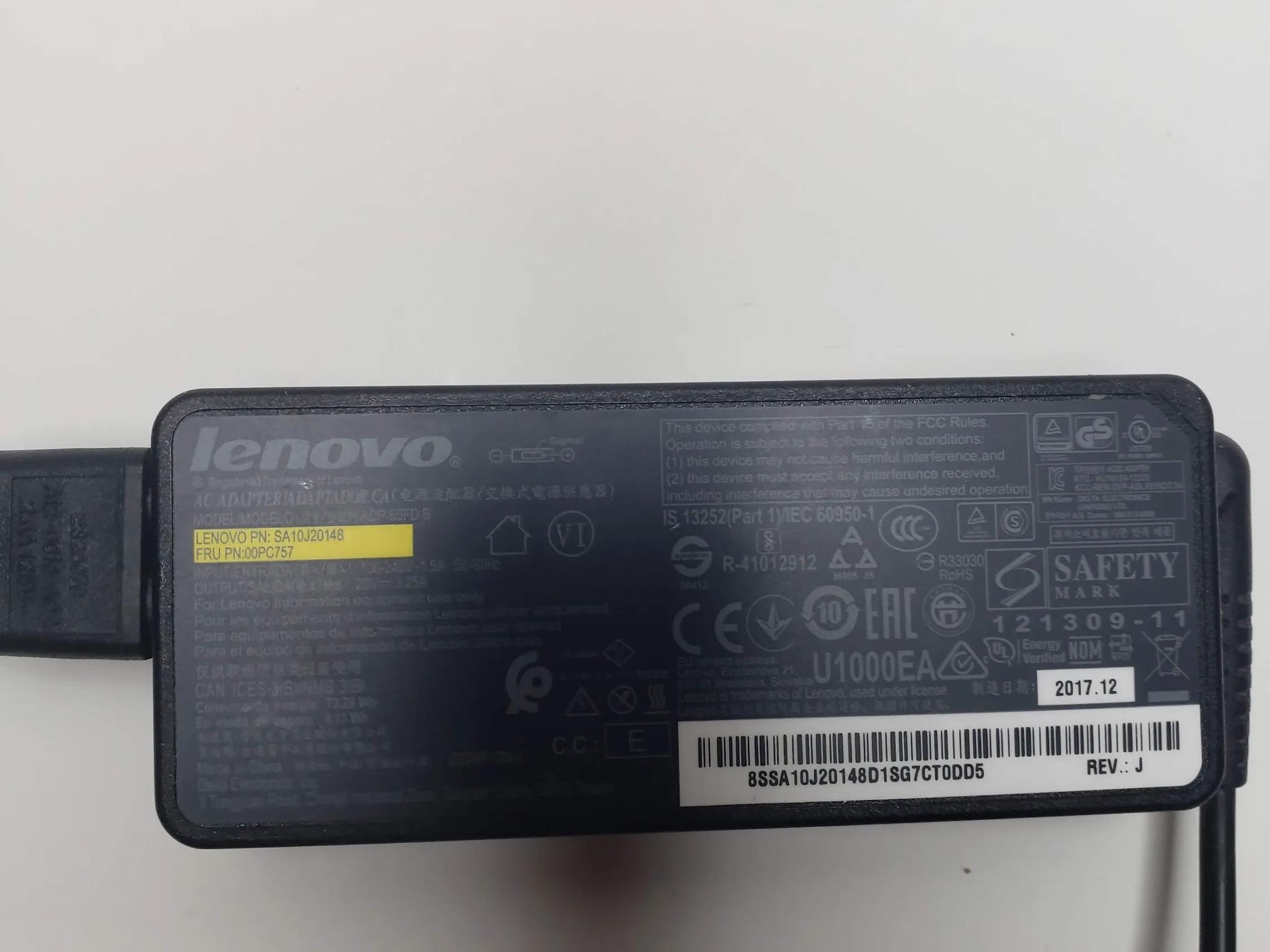 Lenovo ThinkPad Pro Docking Station 40A1 with Original 90W Lenovo Charger NO KEY