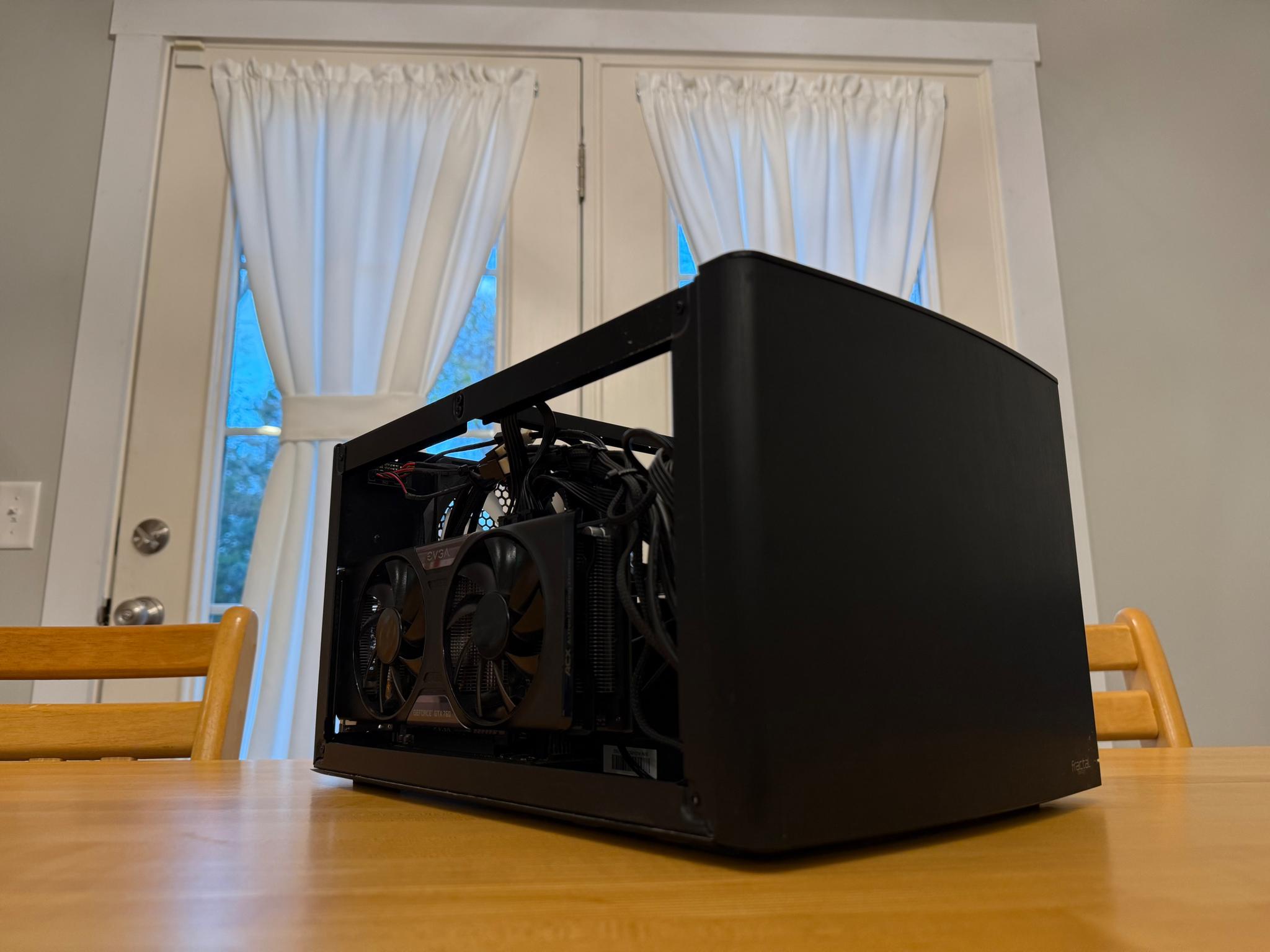 🦍| GTX 760, 4790k, 16gb DDR3, 512gb SSD, WiFi Equipped ITX Gaming PC!