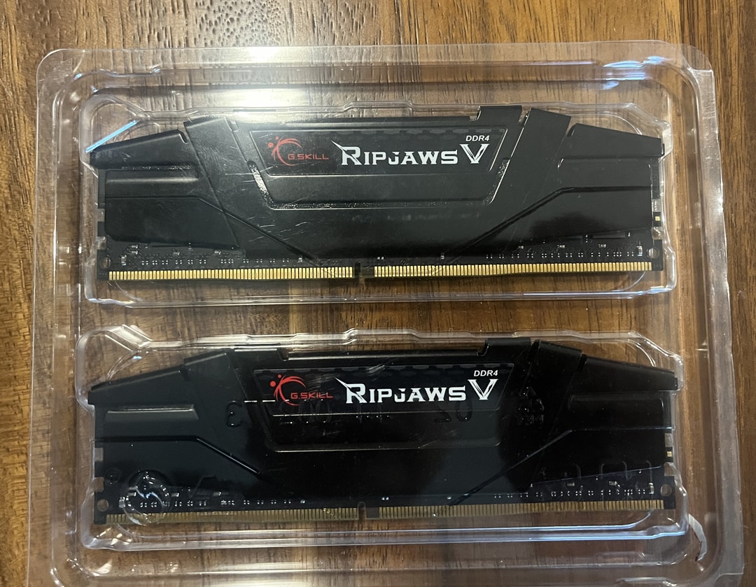 G.Skill RipJaws V 16GB (2x8GB) DDR4 3200MHz Memory RAM (F4