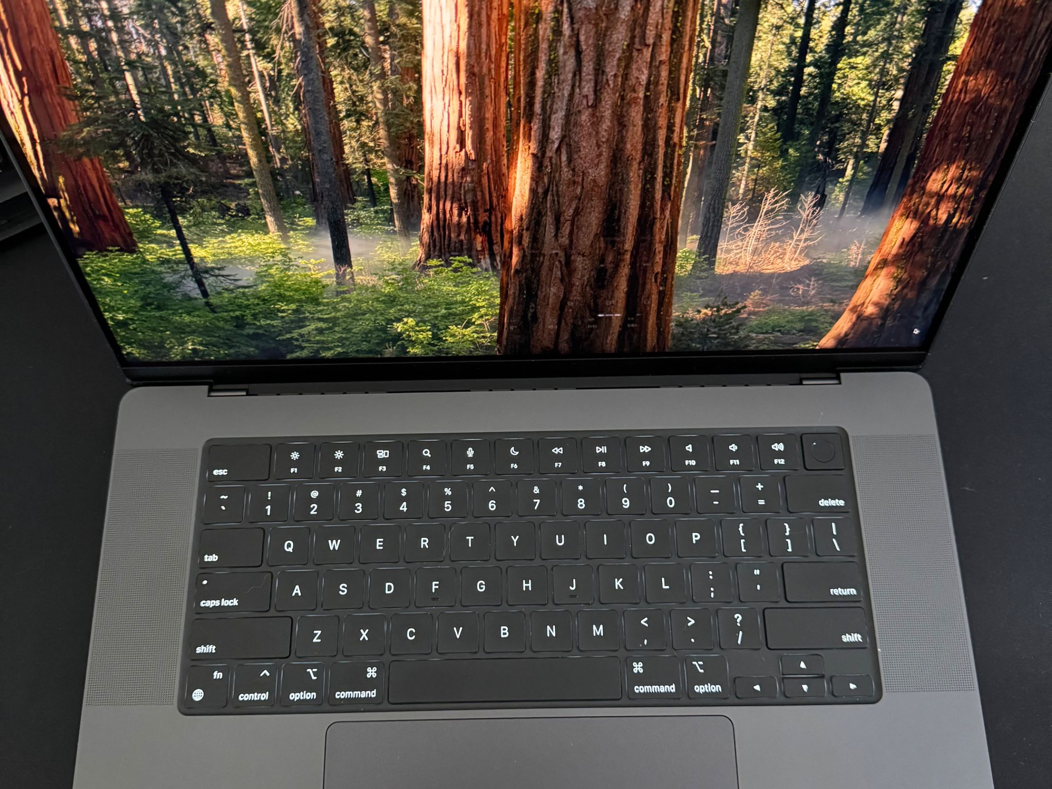MacBook Pro 16 inch m4 pro