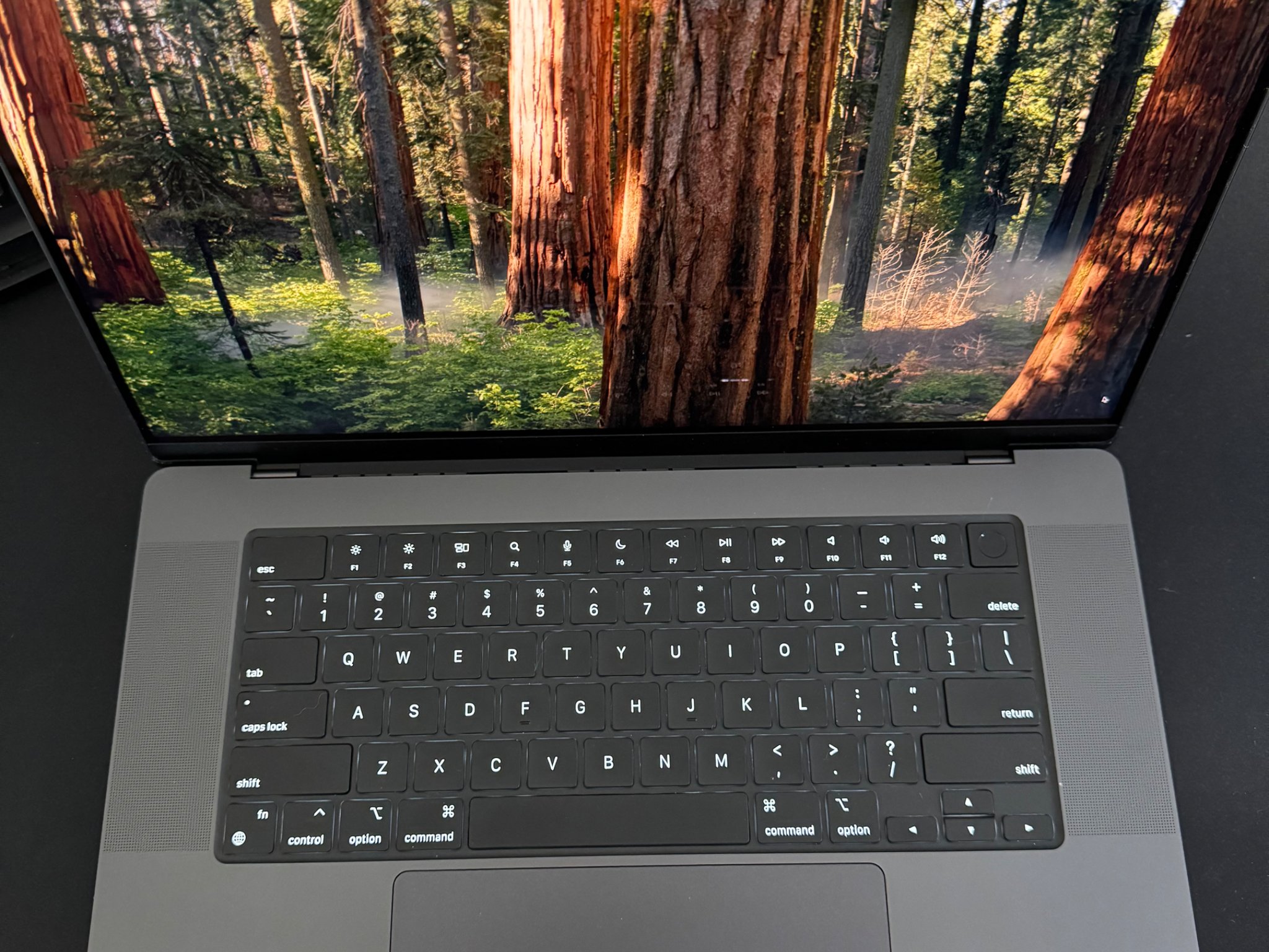 MacBook Pro 16 inch m4 pro