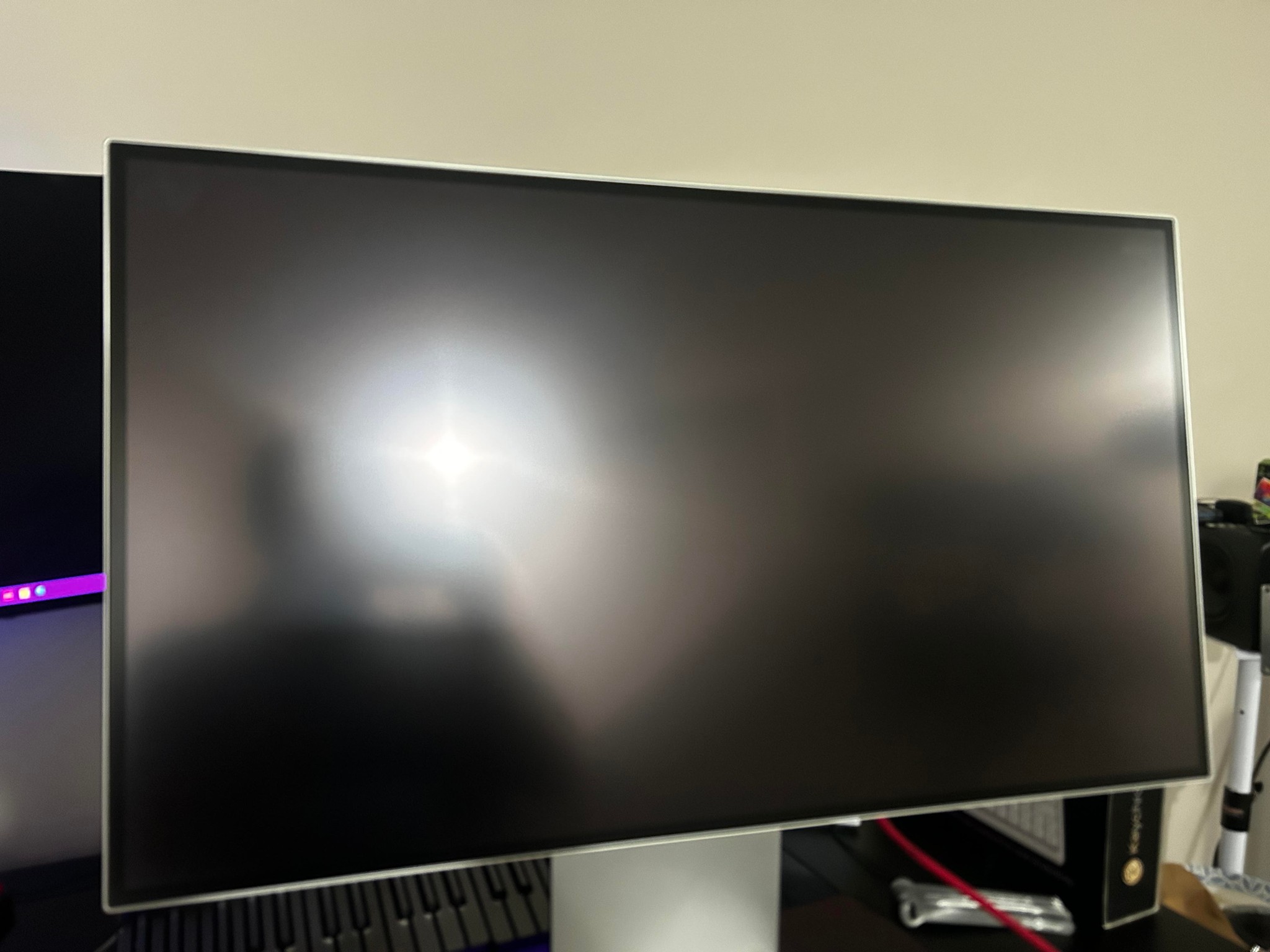 NEW Open Box - LG UltraFine Evo 32” 6K (6144 x 3456) LED Monitor – Only 37hrs Powered On