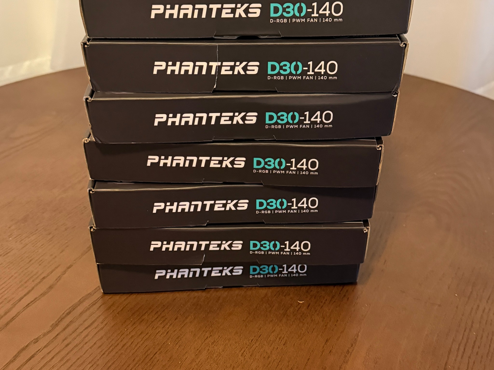 Phanteks D30 140 (7 Reversed, 1 Regular)