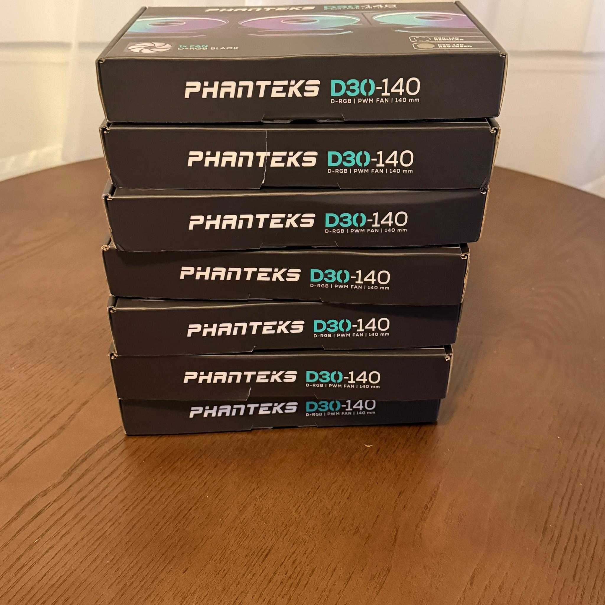 Phanteks D30 140 (7 Reversed, 1 Regular)