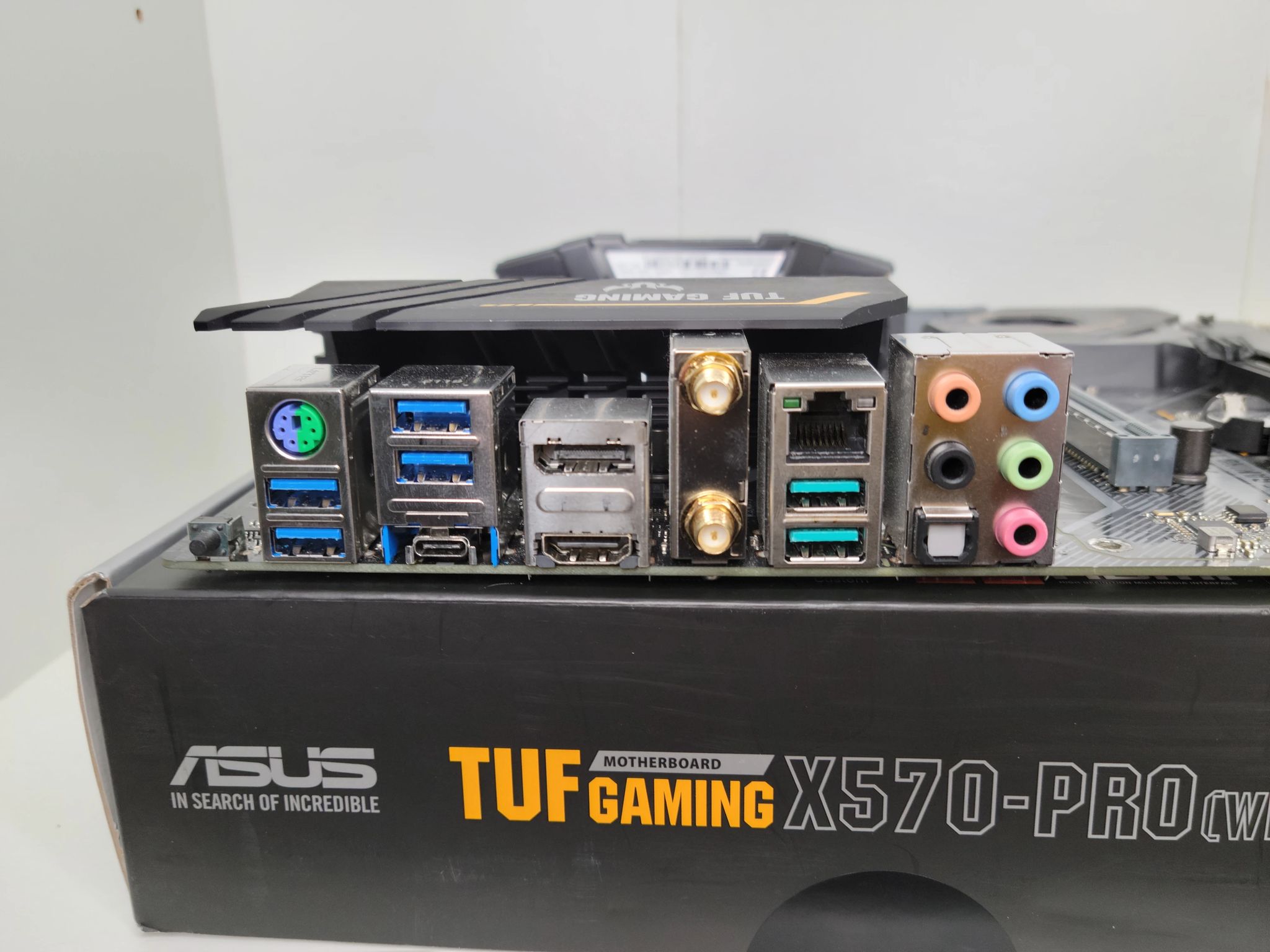 ASUS TUF Gaming X570-Pro (WiFi) (READ DESCRIPTION)