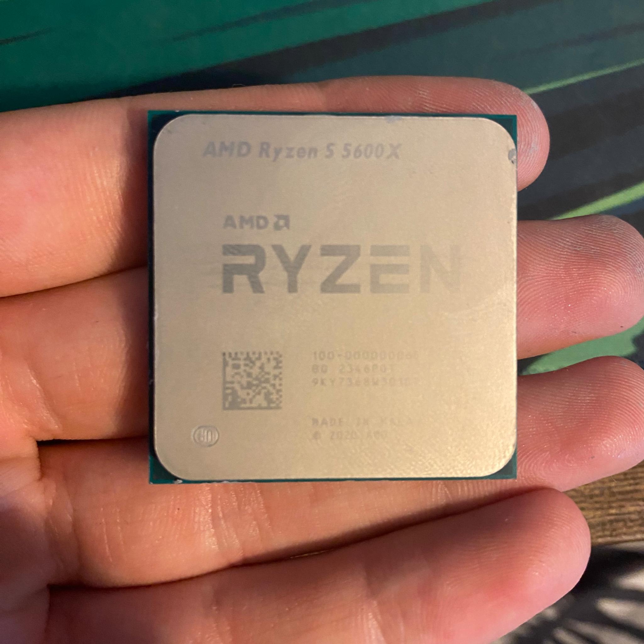 Ryzen 5 5600x CPU with cooler