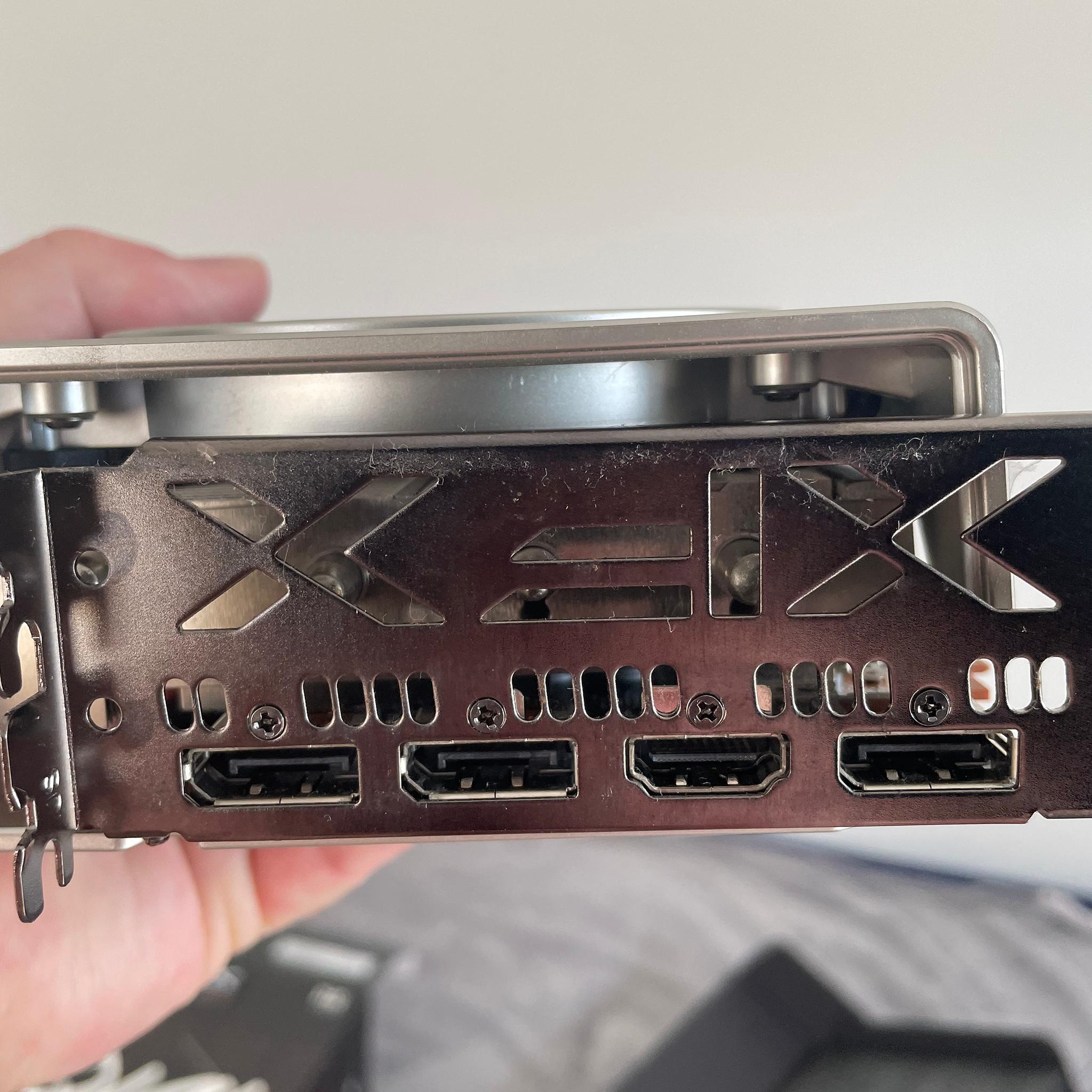XFX QICK 319 6700XT