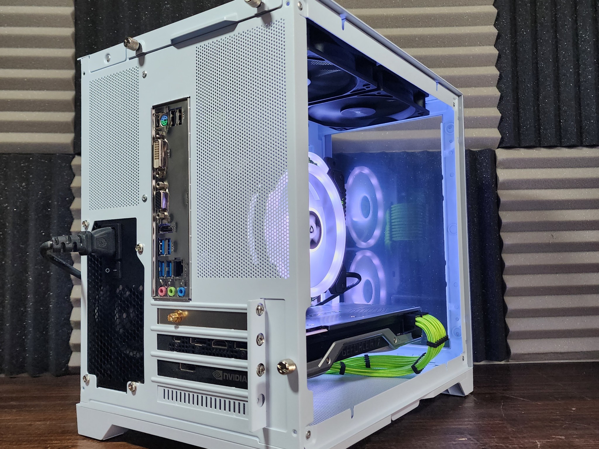 🤍💚🤍 AMD Ryzen 5 3500X // Nvidia GeForce RTX 2070 Super 8GB // OLOy 16GB 3200MHz