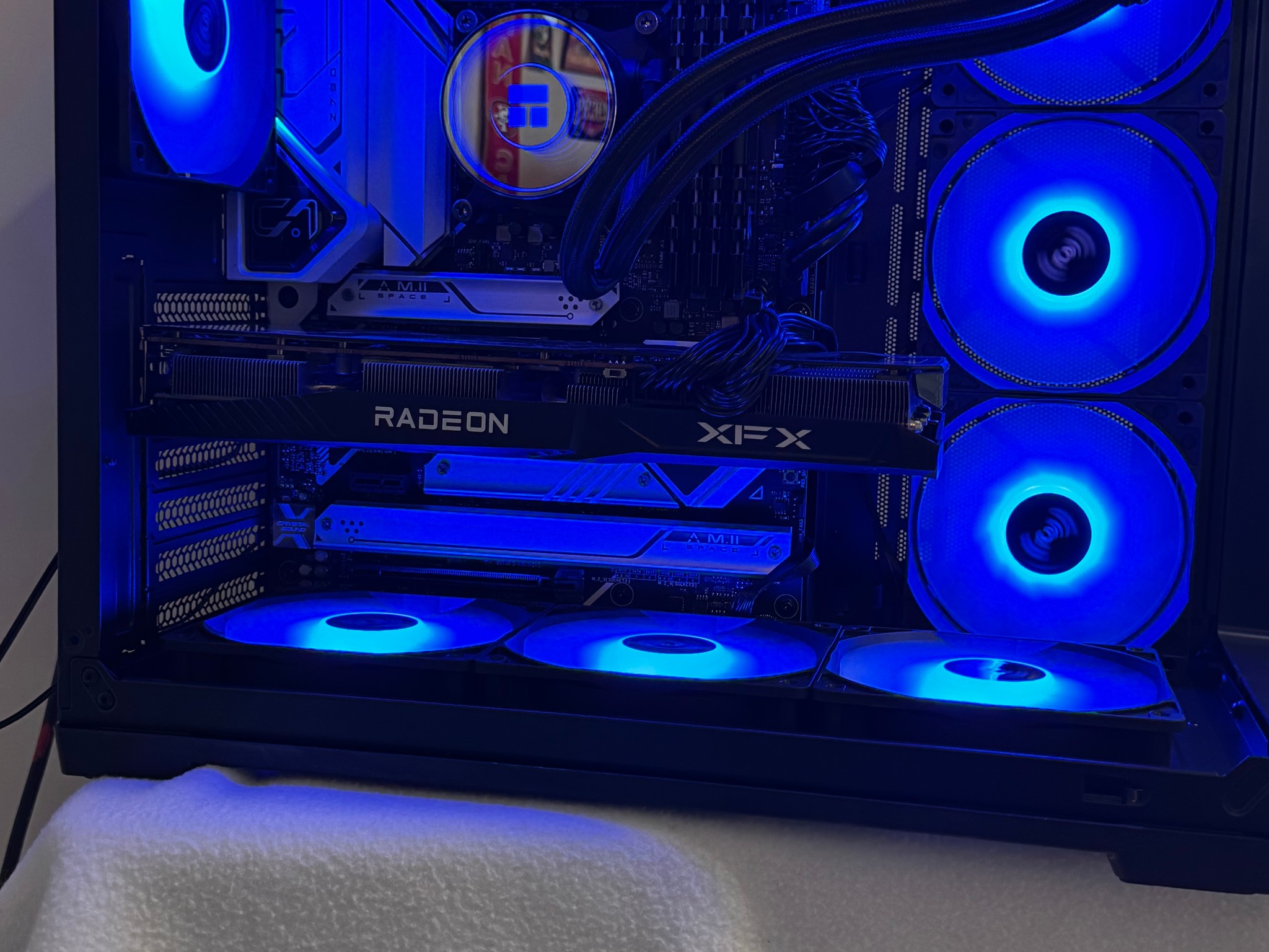 i7 12700kf RX 6700 XT 12 GB Awesome Gaming System