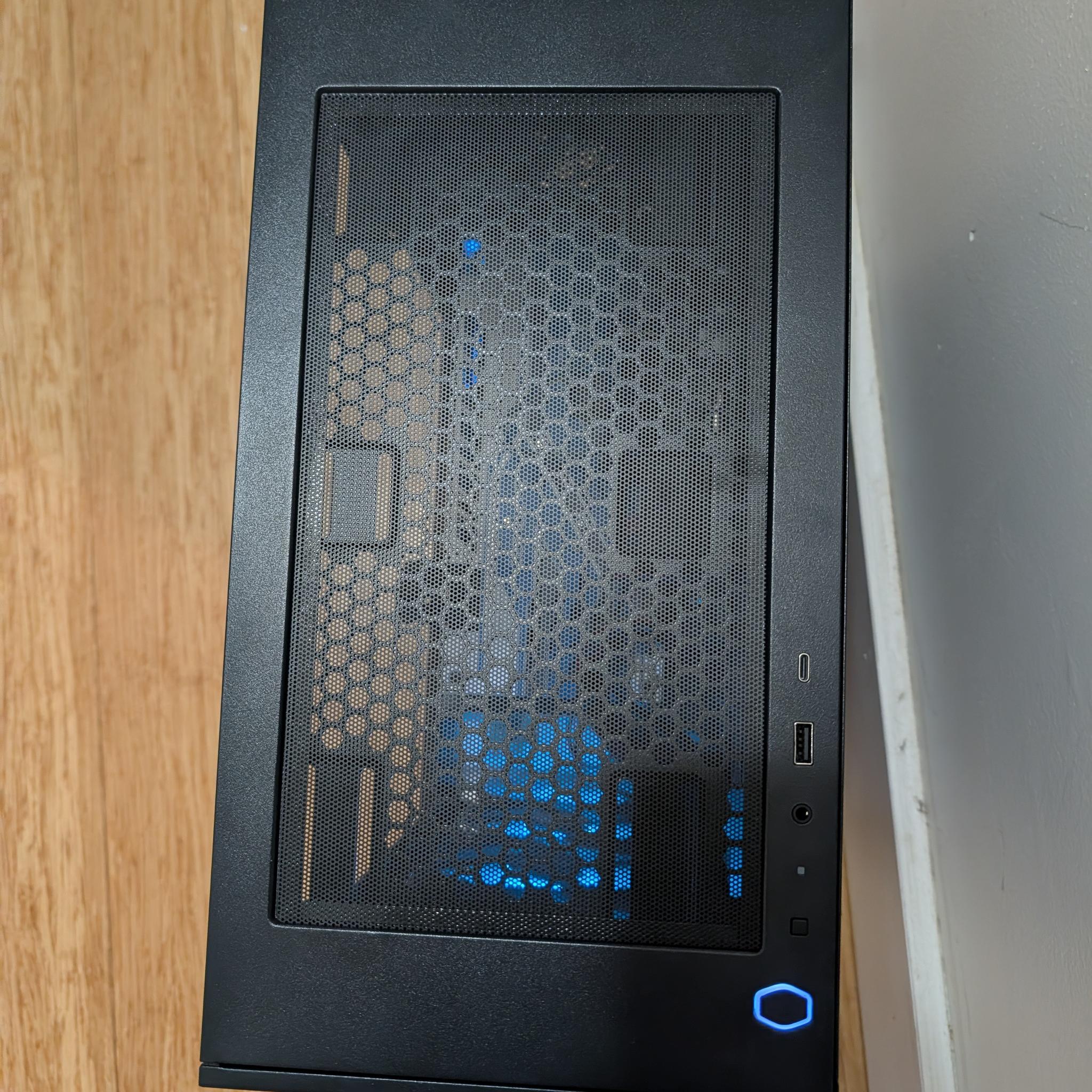 Custom Value Gaming PC | I7 6700 | RX 580 8GB | 16GB | 1.1 TB NVME/HDD | Cooler master case |