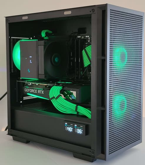 Matrix Display! 7600X/3070/32GB DDR5 RAM/ 1TB NVME SSD/ Digital displays everywhere.