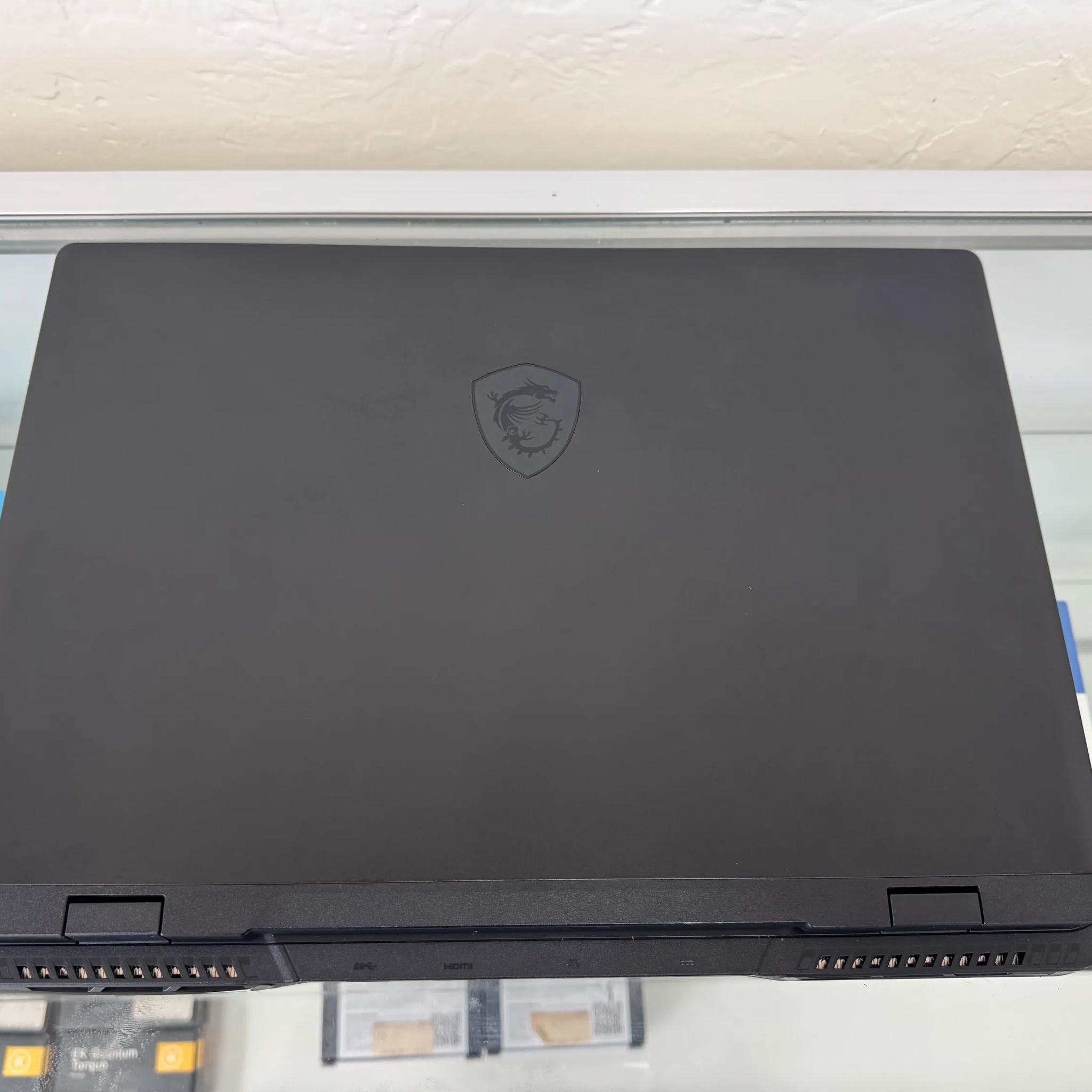 MSI Pulse 16 AI 240Hz Gaming Laptop Intel Core Ultra 9 185H - RTX 4070 - 32GB - 1TB NVME (Open Box)