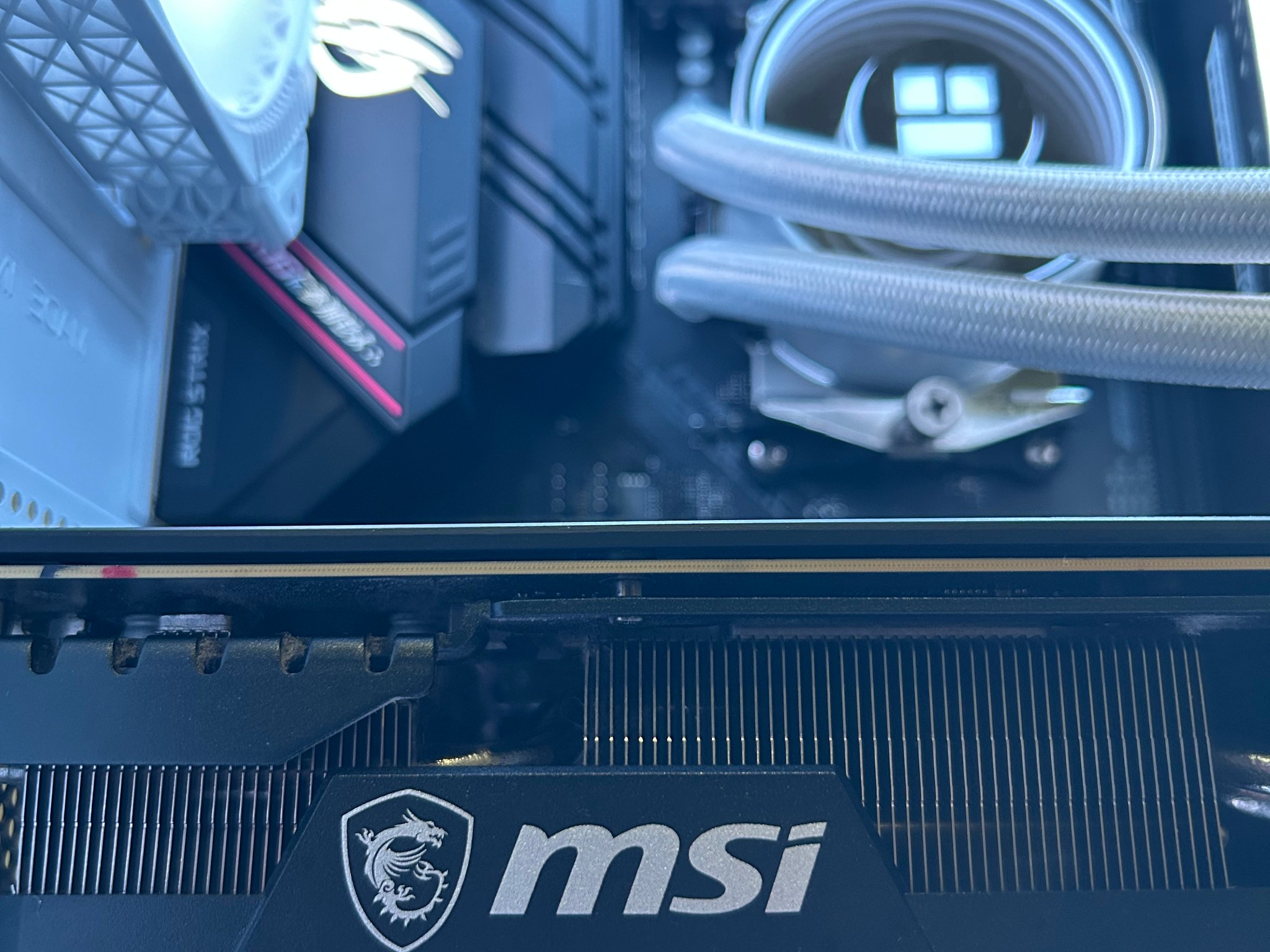 1440p Ultra Desktop – Clean White RGB Build, Ready to Play