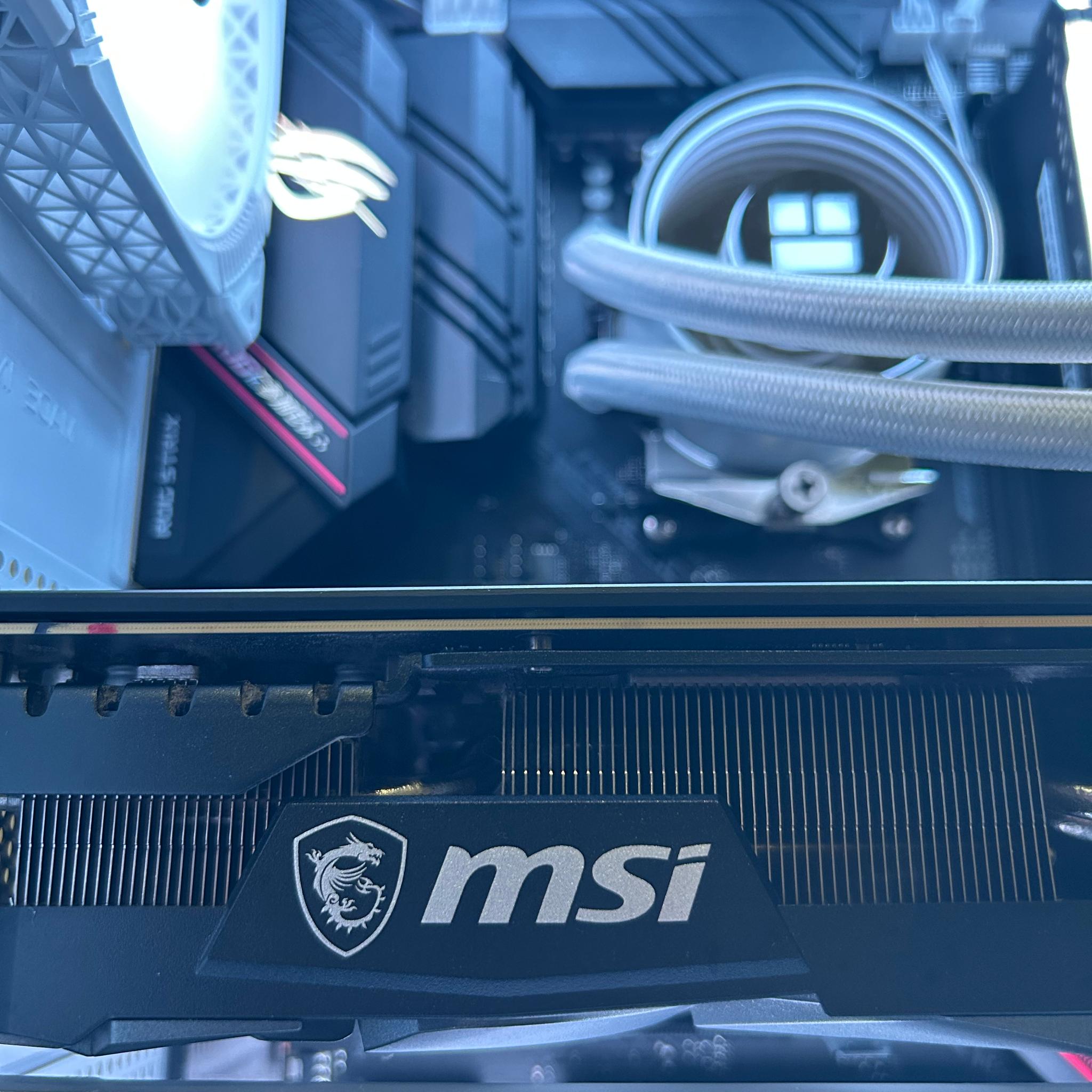 1440p Ultra Desktop – Clean White RGB Build, Ready to Play