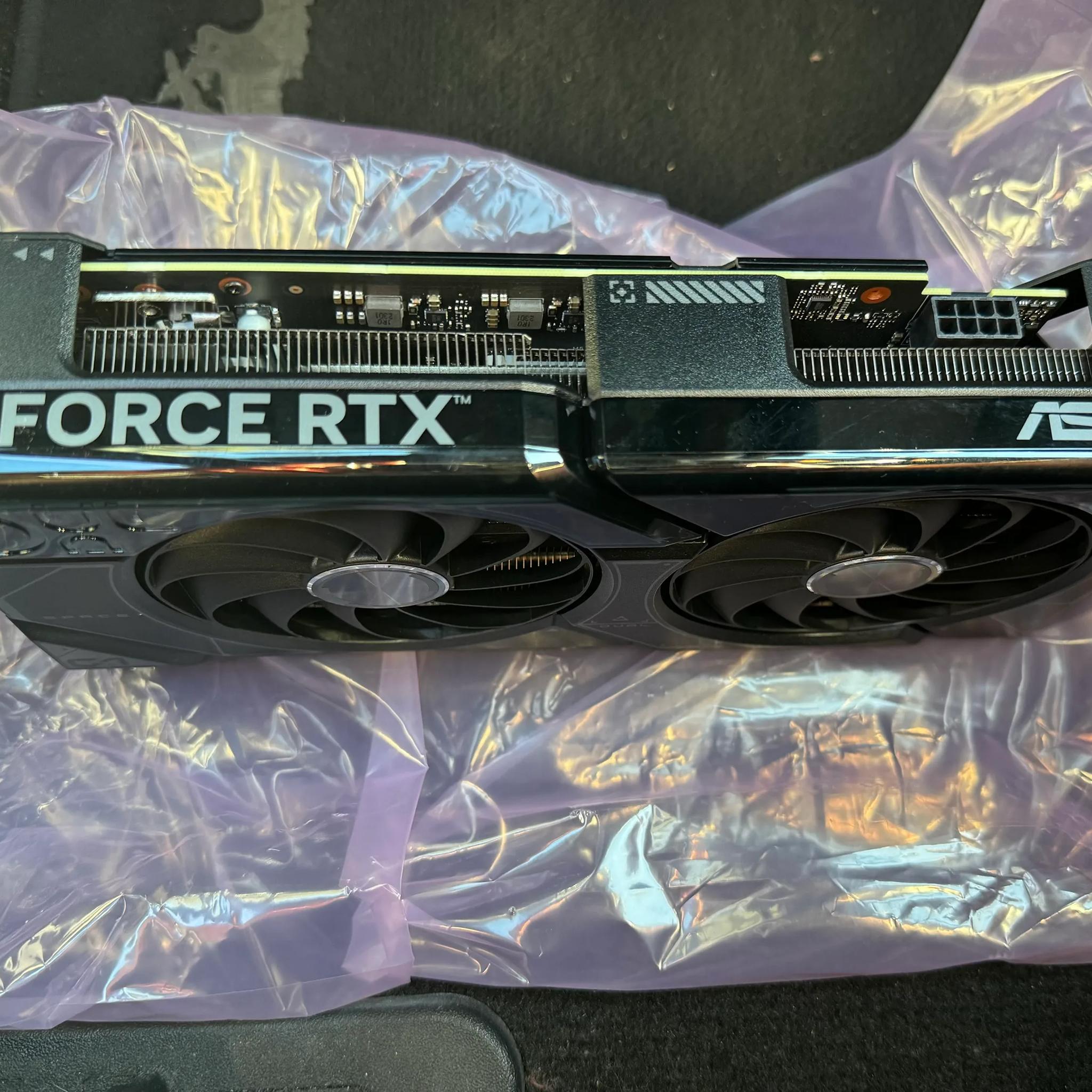 ASUS Dual GeForce® RTX 4070 OC Edition 12GB GDDR6X, IP5X, Auto-Extreme Technology