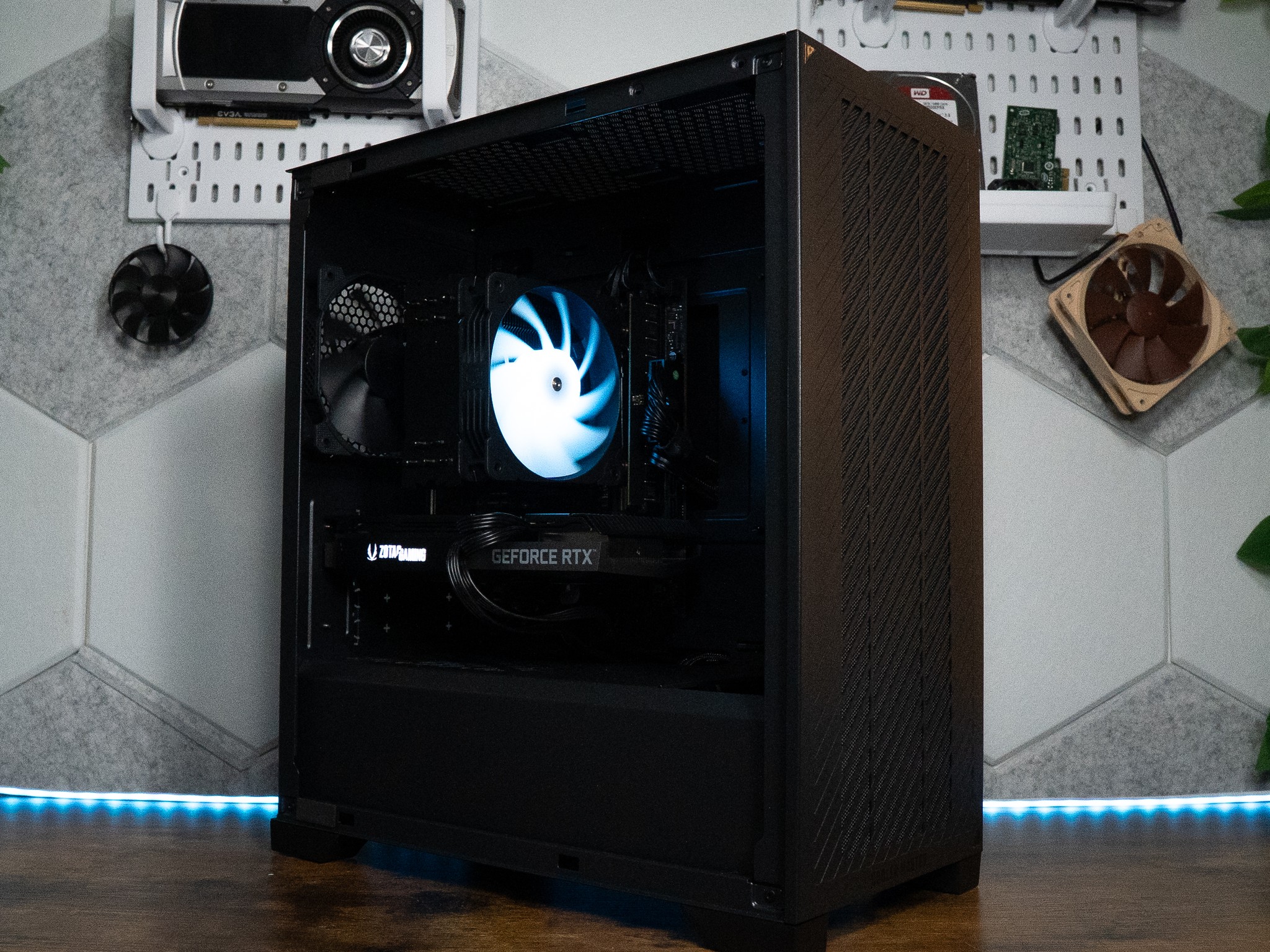 ❄️❄️ | ZOTAC RTX 3070 8GB | RYZEN 5 9600X | 32GB DDR5 RAM | 2TB | Arctic Blackout