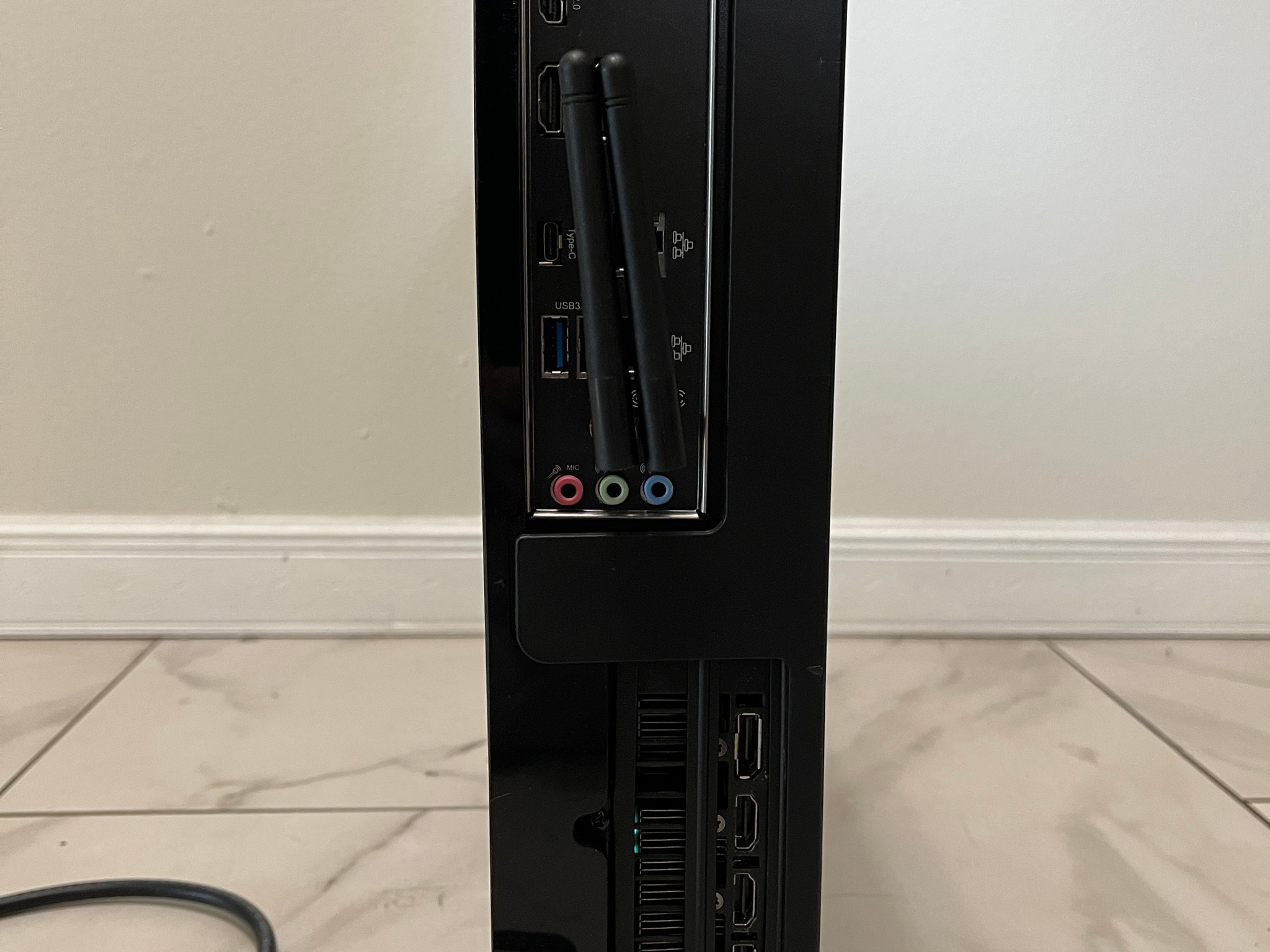 NVIDIA RTX 2060, Intel Core i3-9100f, 16GB RAM, 512GB SSD - Console Sized Gaming PC w/ Wi-Fi & BT