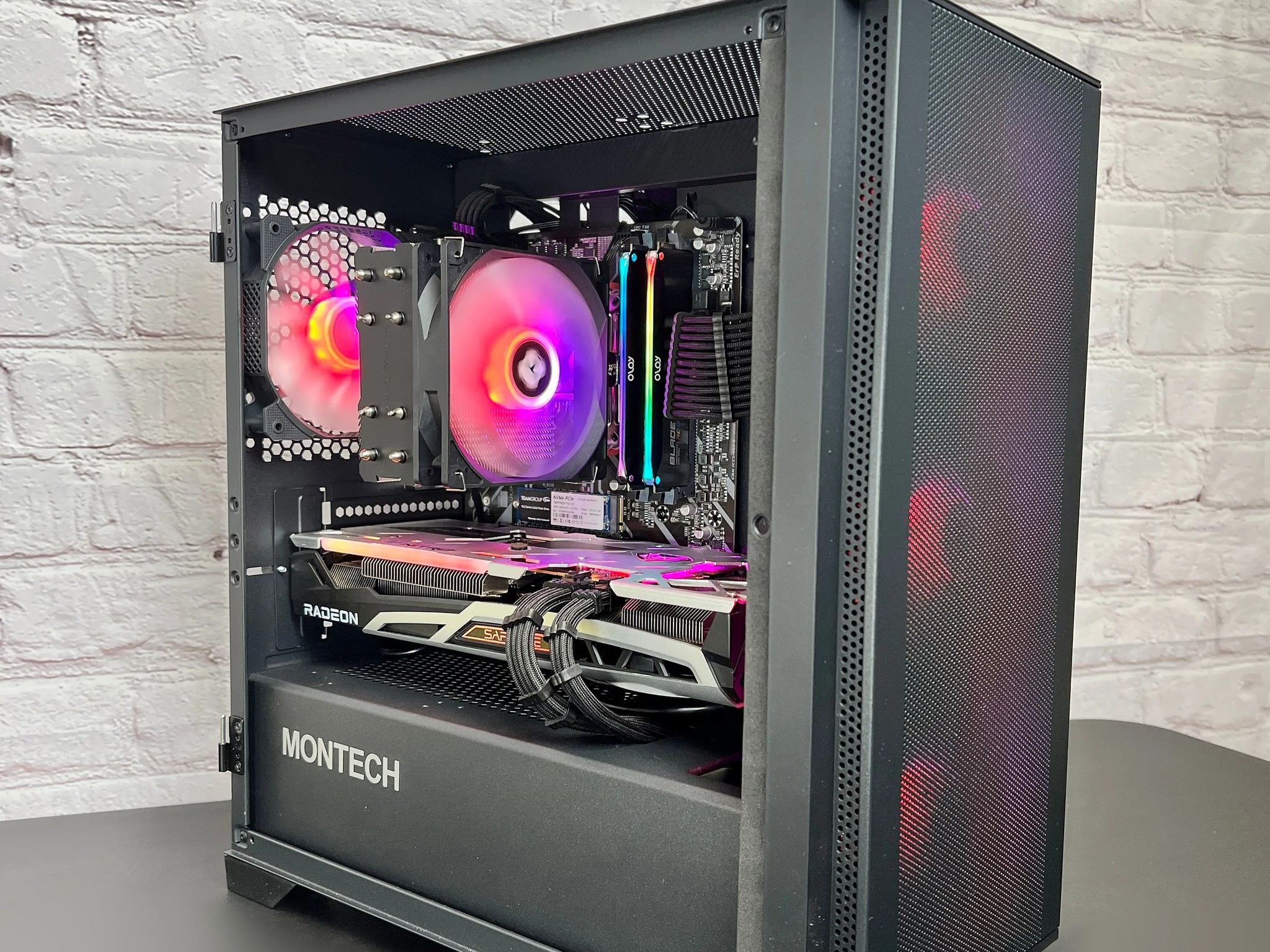 AMD RX 6700 XT Ryzen 5 5600G 16GB RAM 1TB M.2 Wifi/BT Window 11 Gaming PC