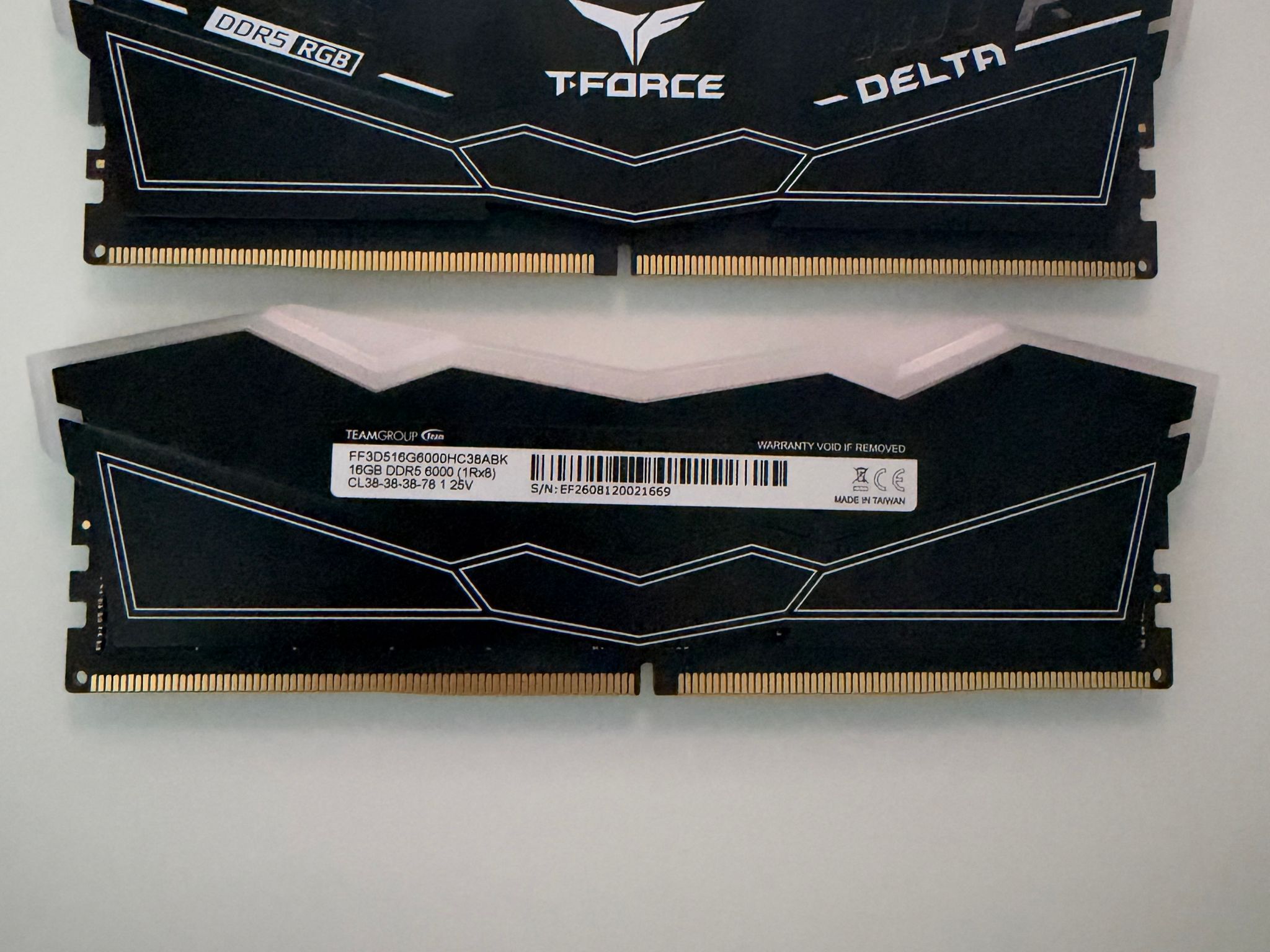 TEAMGROUP T-Force Delta RGB DDR5 32GB DDR5-6000 (2x16GB)