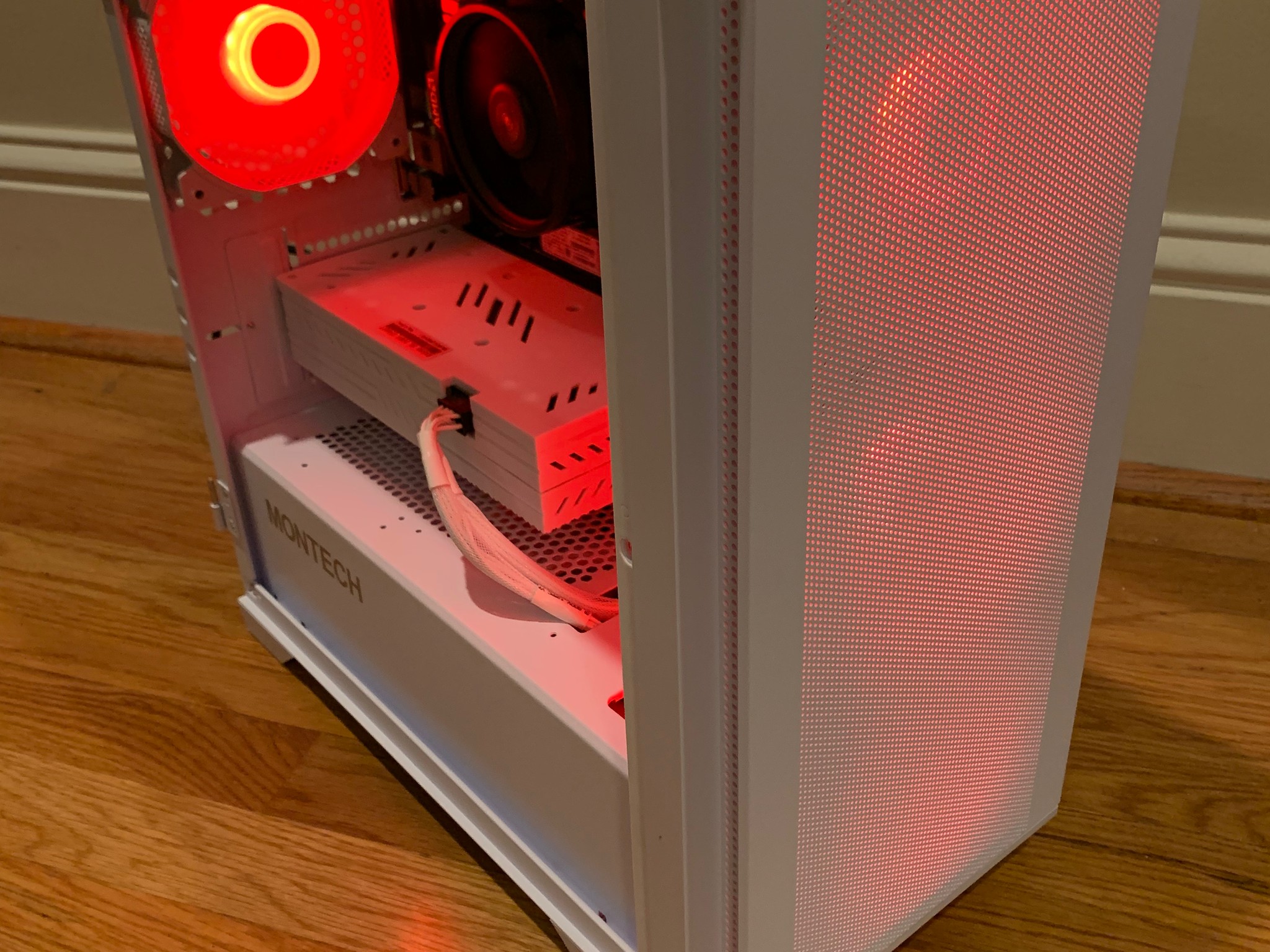 RYZEN 5 1600 RX 580 8GB WHITE RGB GAMING/STREAMING/EDITING PC 16GB RAM 1000GB M.2 SSD WINDOWS WiFi