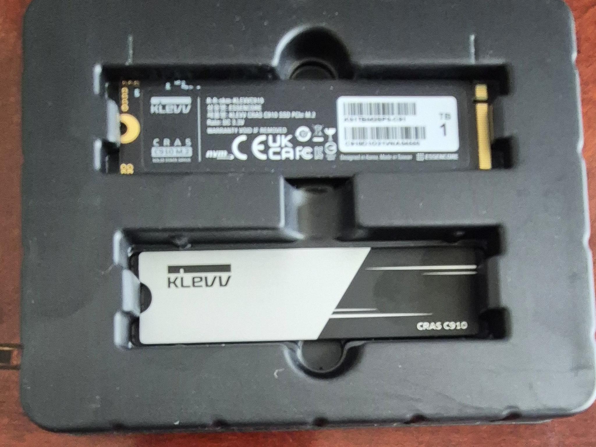 New Open Box KLEVV CRAS C910 1TB M.2 2280 NVMe PCIe Gen4x4 Laptop & Desktop 1TB W/Heat Sink Bundle