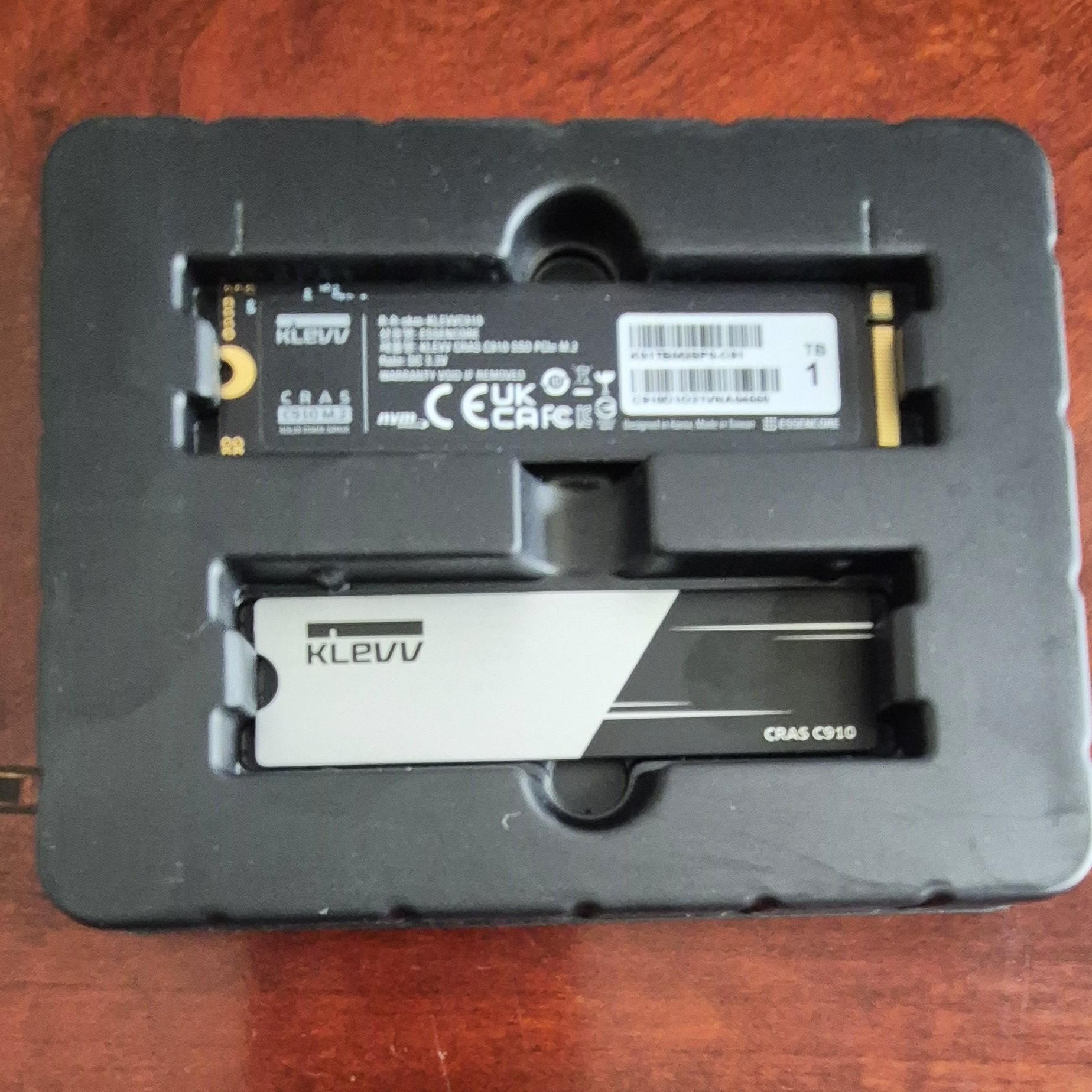 New Open Box KLEVV CRAS C910 1TB M.2 2280 NVMe PCIe Gen4x4 Laptop & Desktop 1TB W/Heat Sink Bundle