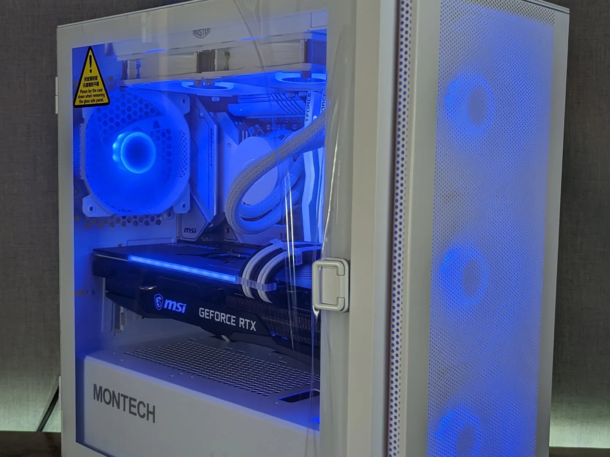 RTX 3070ti // i5 12600K // 16GB 3600Mhz DDR4 // 1TB Gen4 NVMe // WiFi