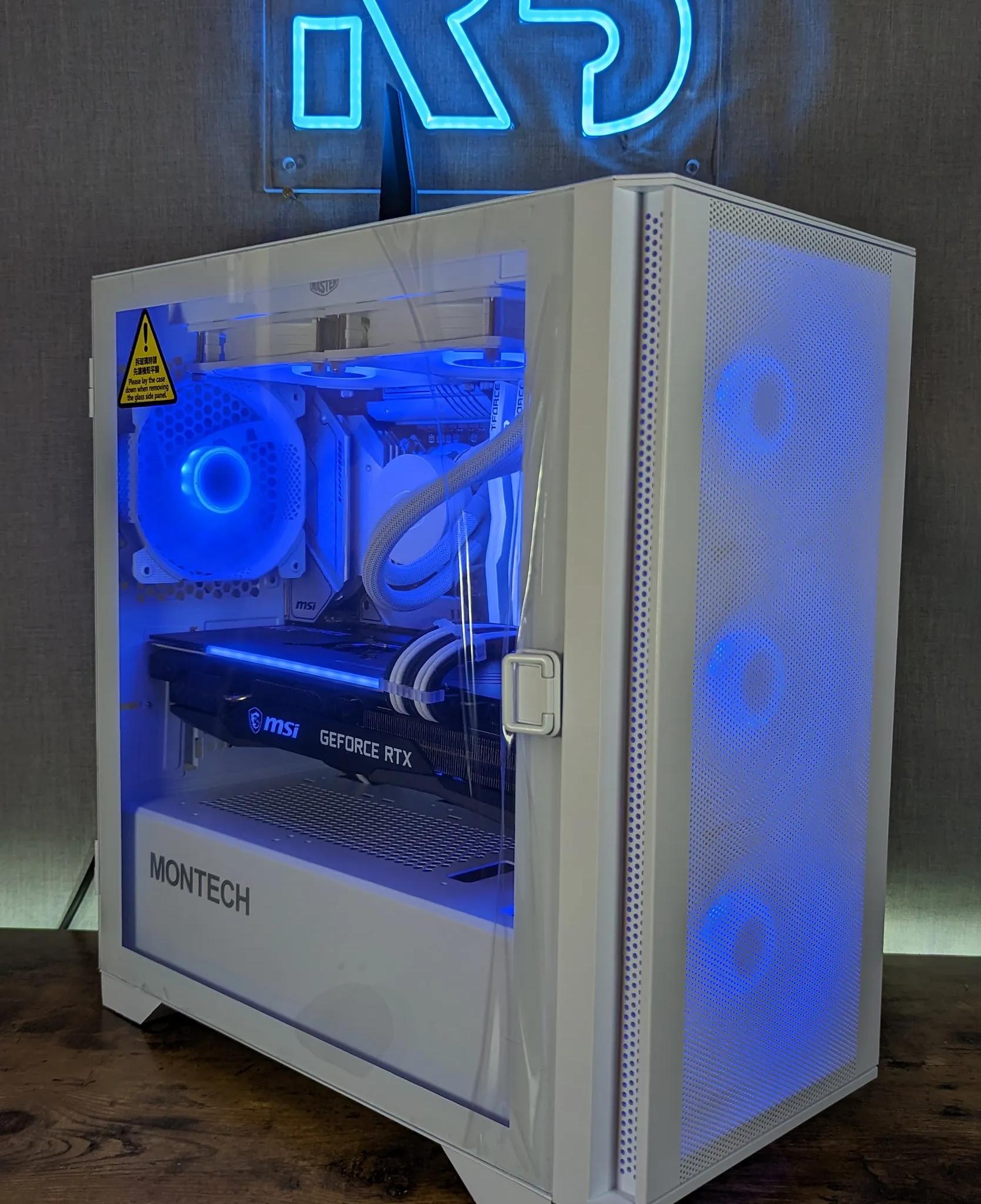 RTX 3070ti // i5 12600K // 16GB 3600Mhz DDR4 // 1TB Gen4 NVMe // WiFi