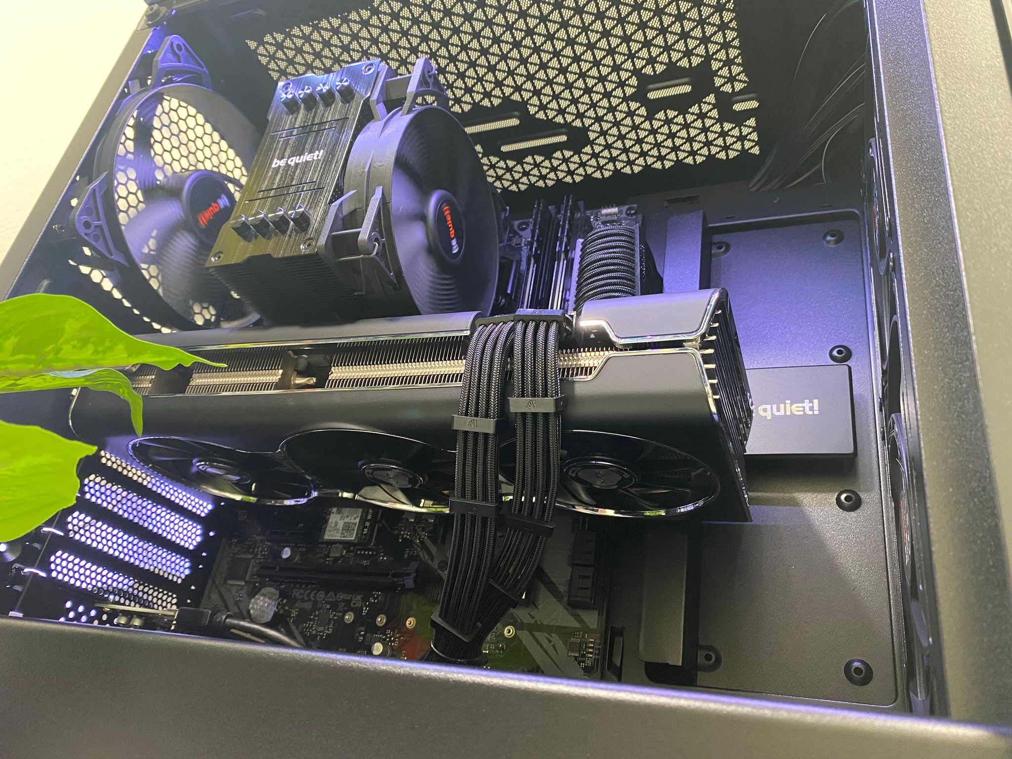 👻Phantom Overdrive👻 - Ryzen 5 5600 / 32 GB / 1TB / RX 5700 XT 8GB ⚫