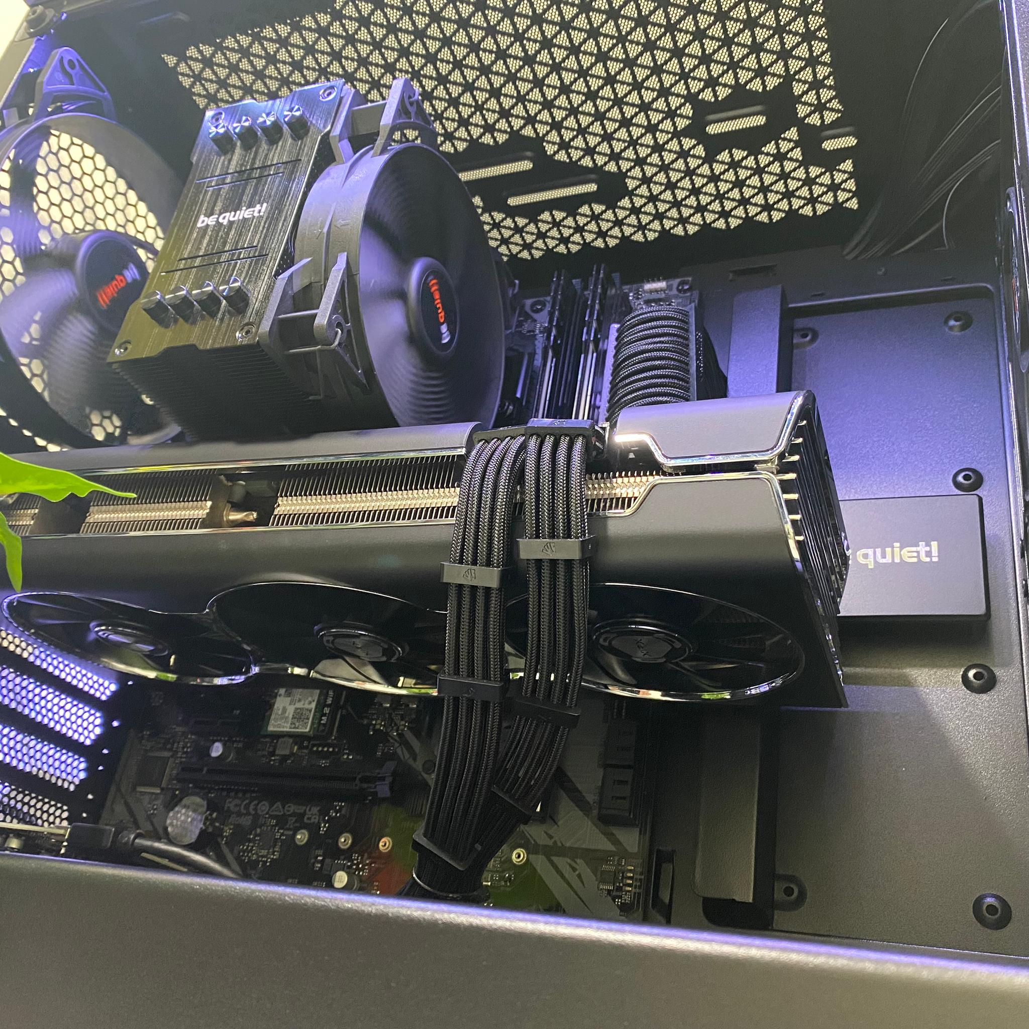 👻Phantom Overdrive👻 - Ryzen 5 5600 / 32 GB / 1TB / RX 5700 XT 8GB ⚫