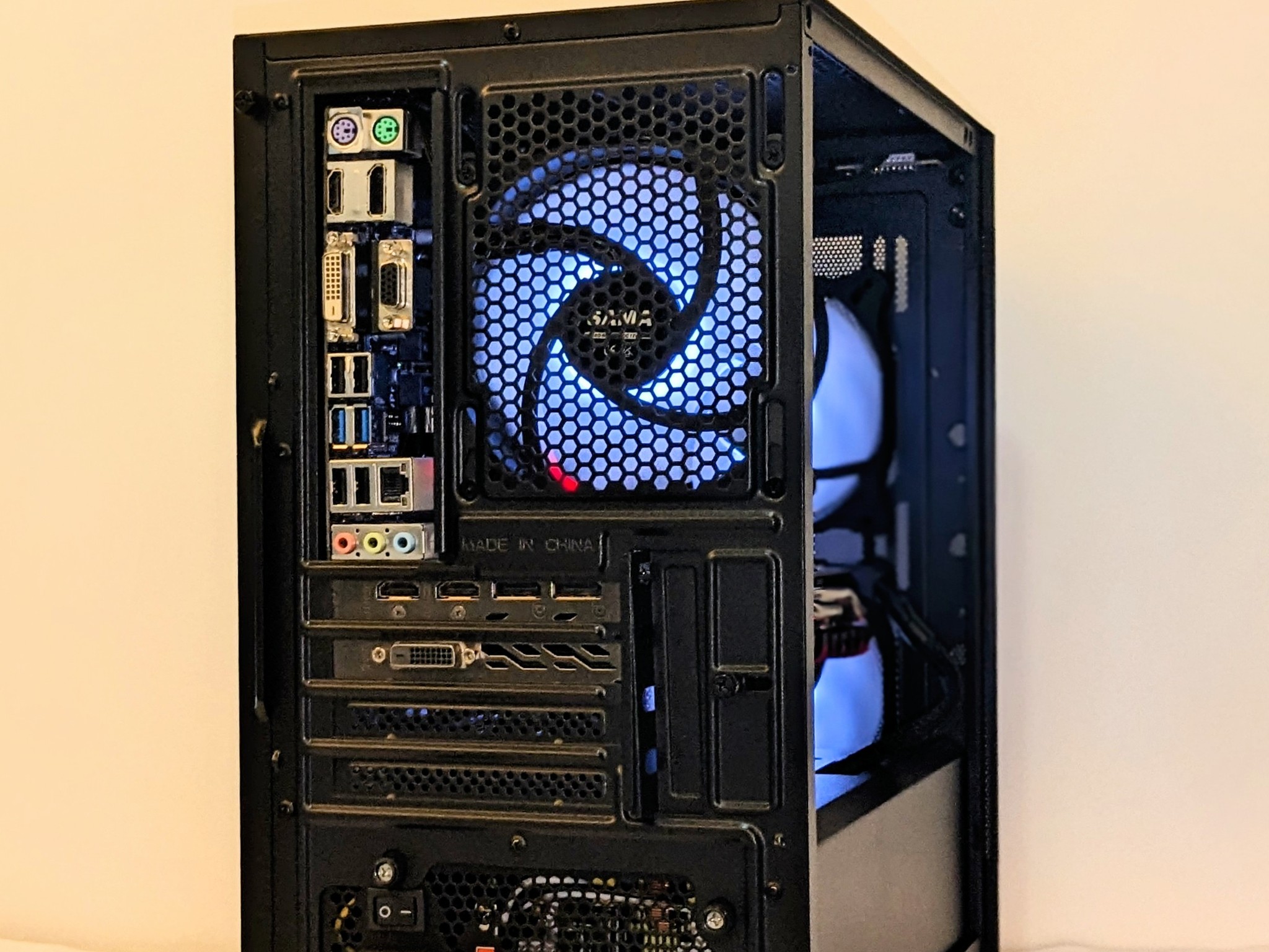 🔴⚡️RX570⚫️ Core I7-Cpu(Xeon)⚫️ 16GB RAM⚫️512GB SSD⚫️ Windows 11
