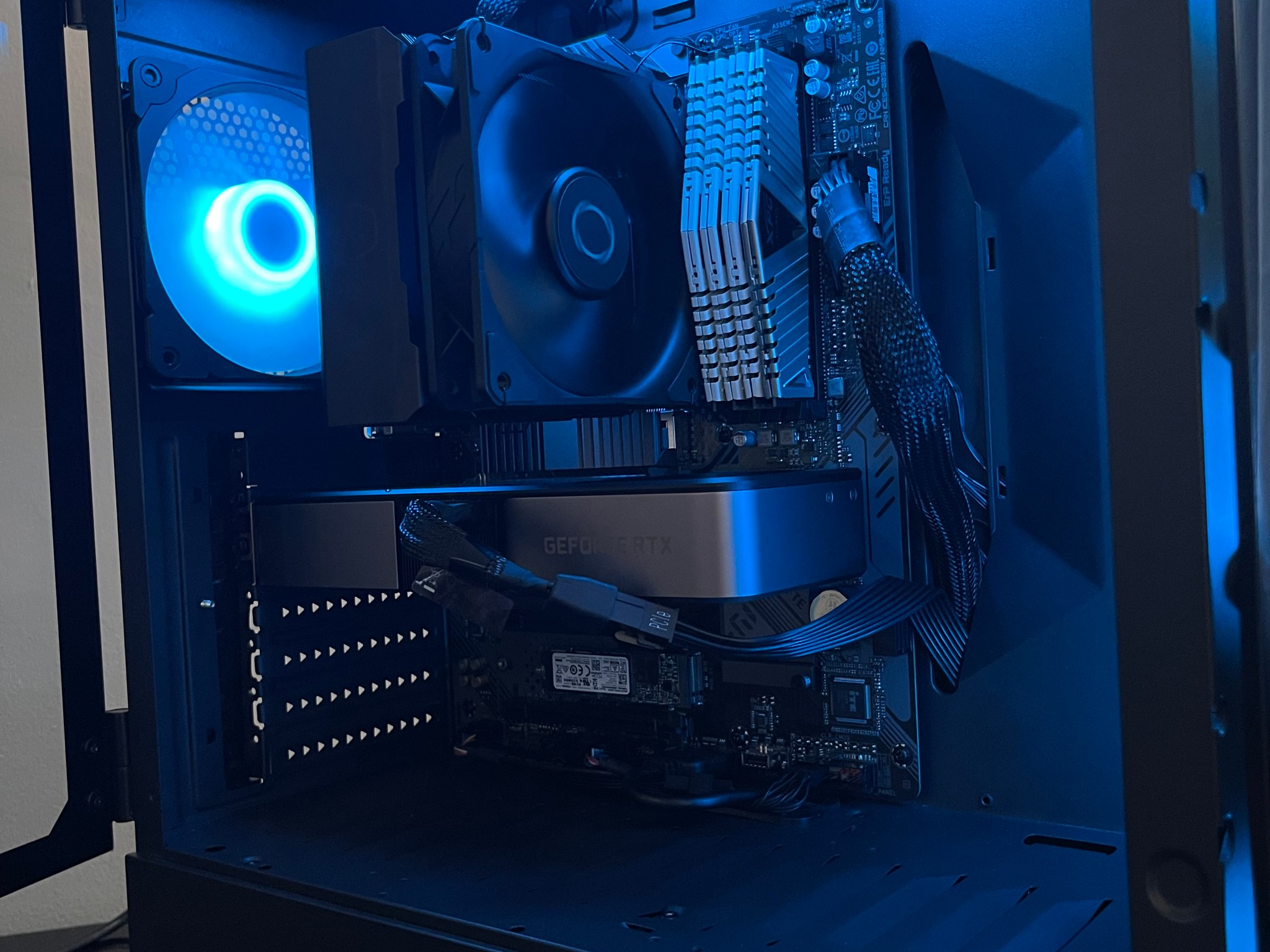 Budget 1440p Gaming PC / RTX3070 FE/ R5 5600G/ 32GB RAM/ 1TB M.2/ WiFI6