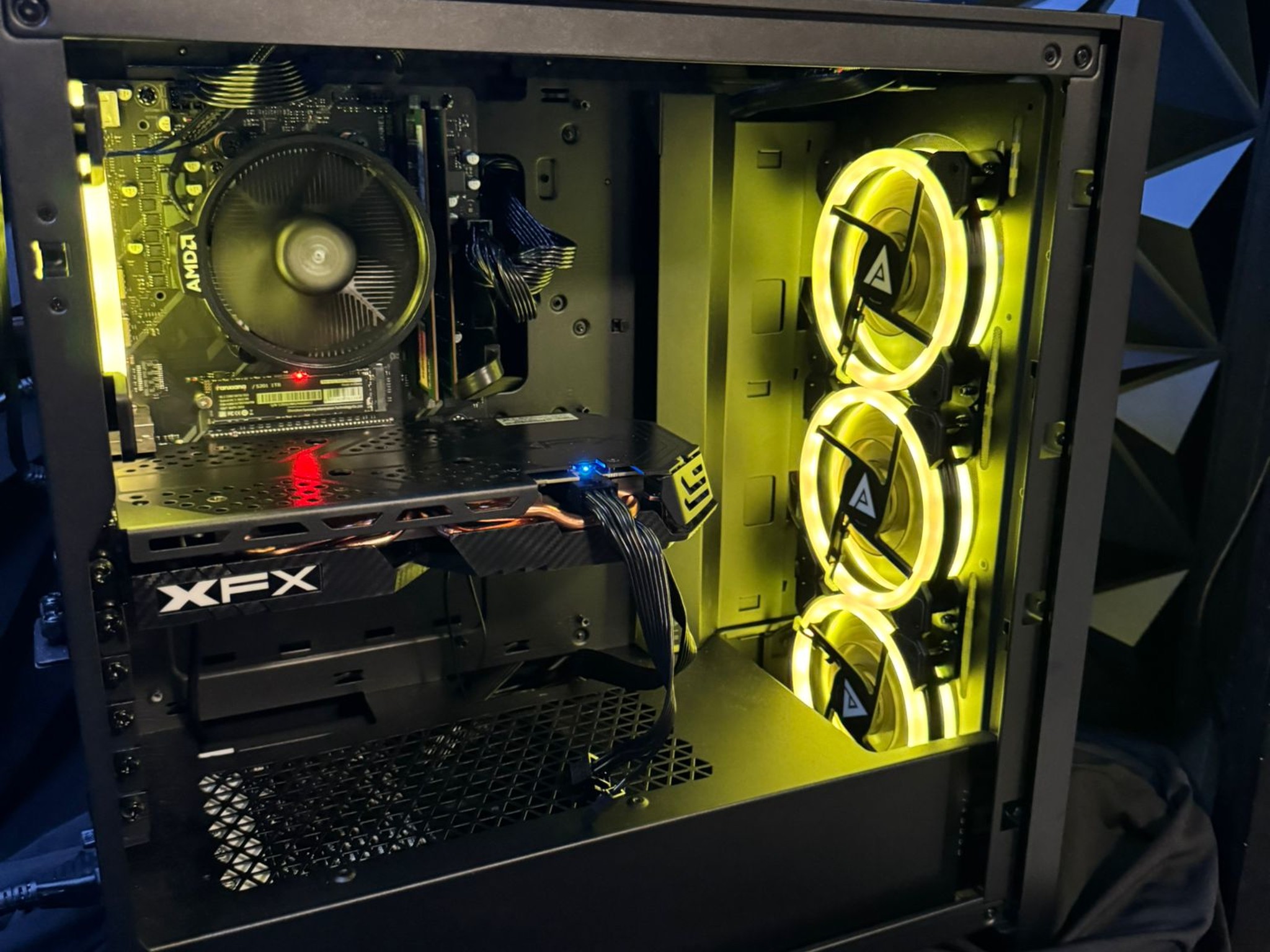 💸 Budget Baddie 2680 🔥 Ryzen 5 2600| RX 580 8 GB | 16 GB DDR44| 1 TB SSD