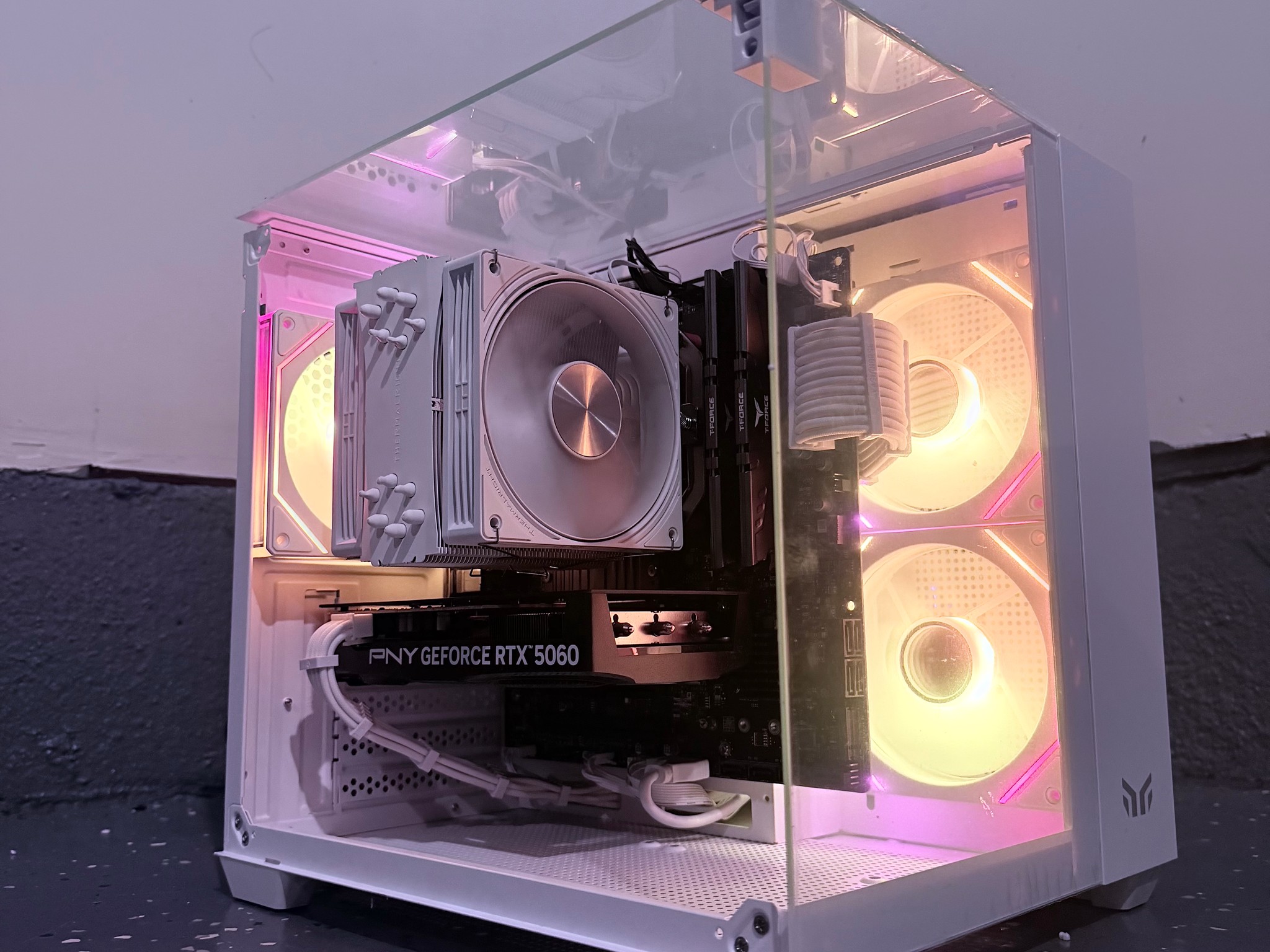 🌈"Frozen Opal"⚪️| 1080p Gaming | RTX 5060 | Ryzen 5 5500 | 16GB Ram | 1TB Storage | Free Shipping